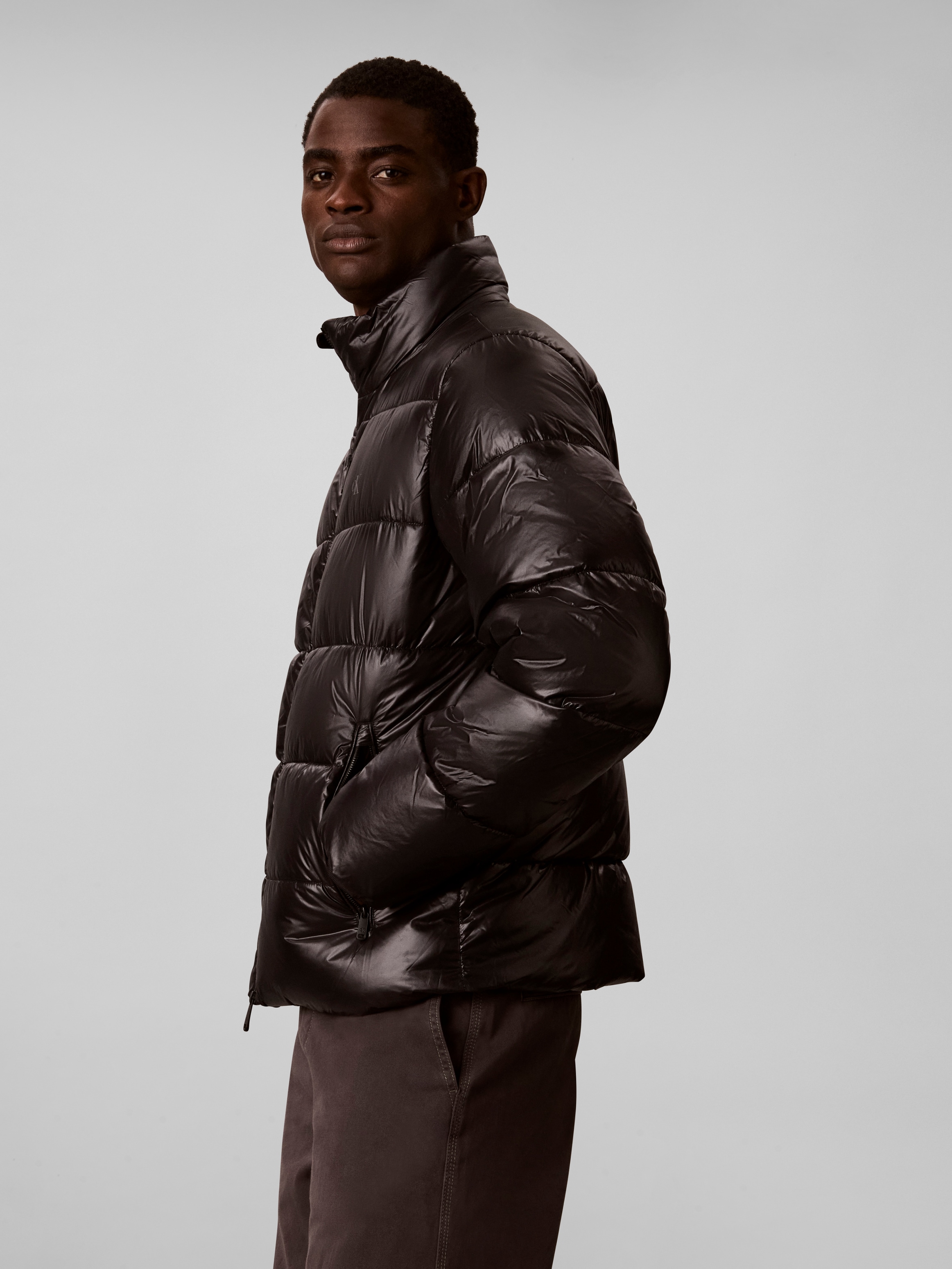 Calvin Klein Jeans Steppjacke »HIGH SHINE NYLON PUFFER« ohne Kapuze Regular fit mit Stehkragen