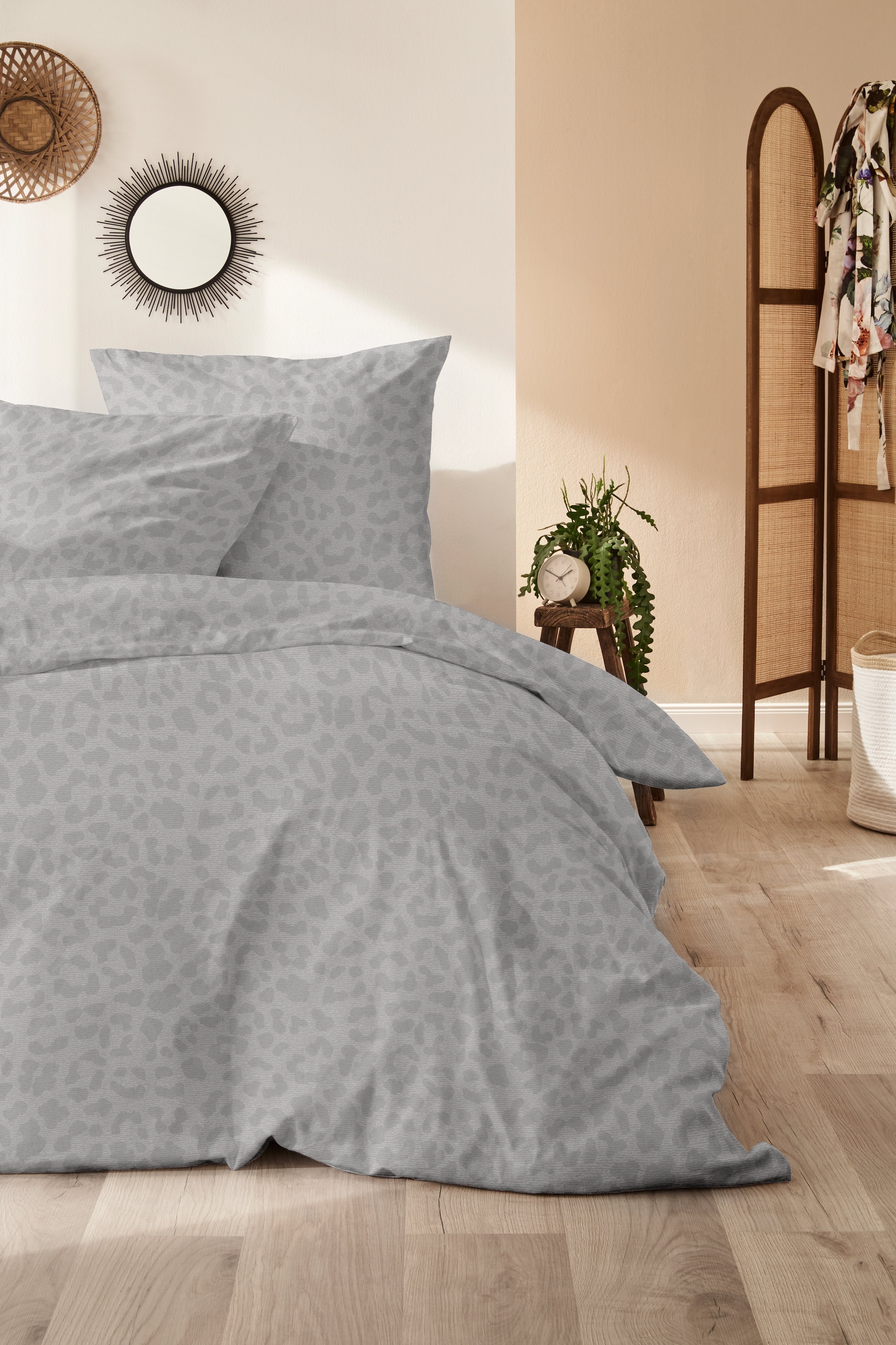 Primera Bettwäsche »Biber-Bettwäsche Leo« 2 Stk. tlg. mit dezentem Leo-Design