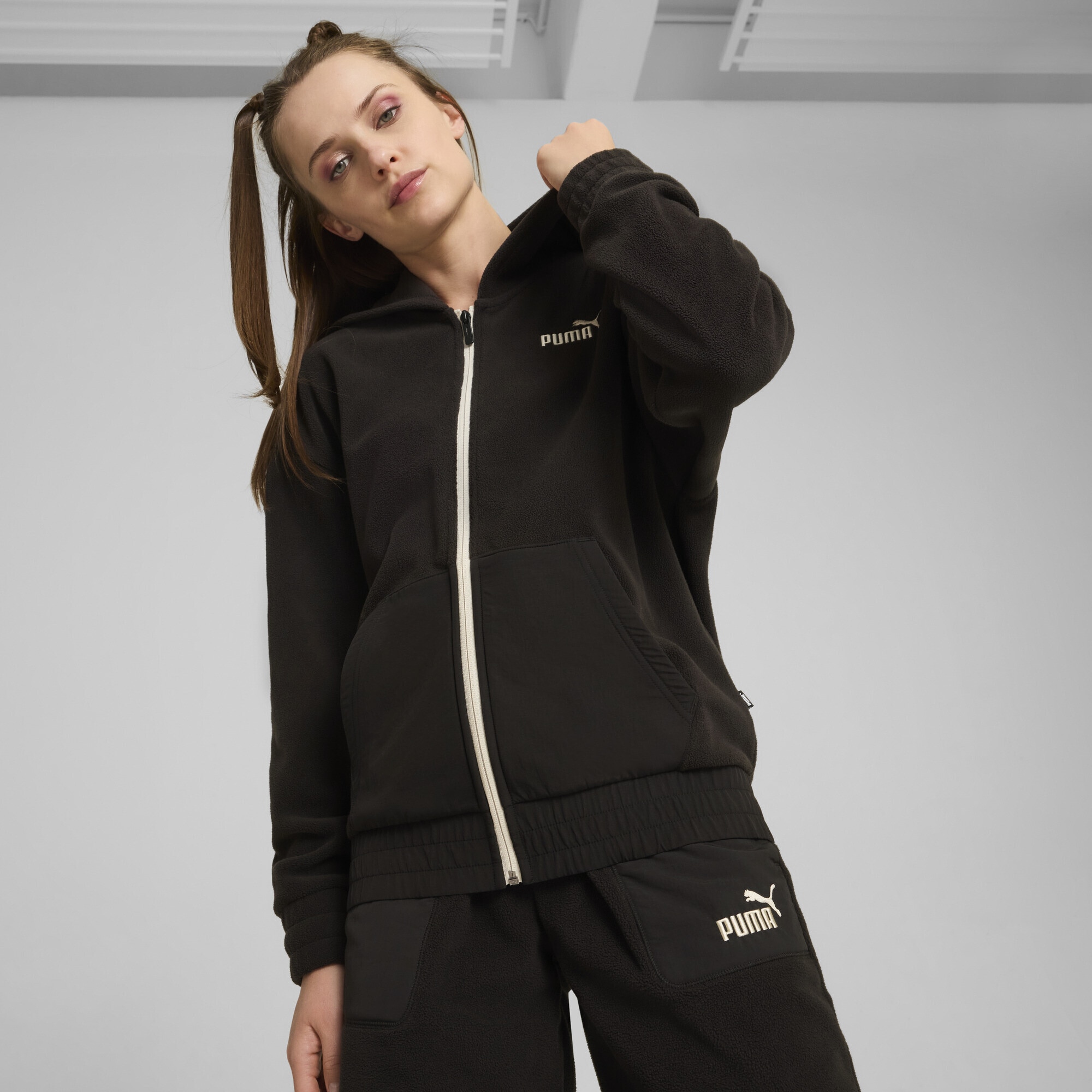 PUMA Sweatjacke "ESS ELEVATED Hoodie mit durchgehendem Reißverschluss Damen günstig online kaufen