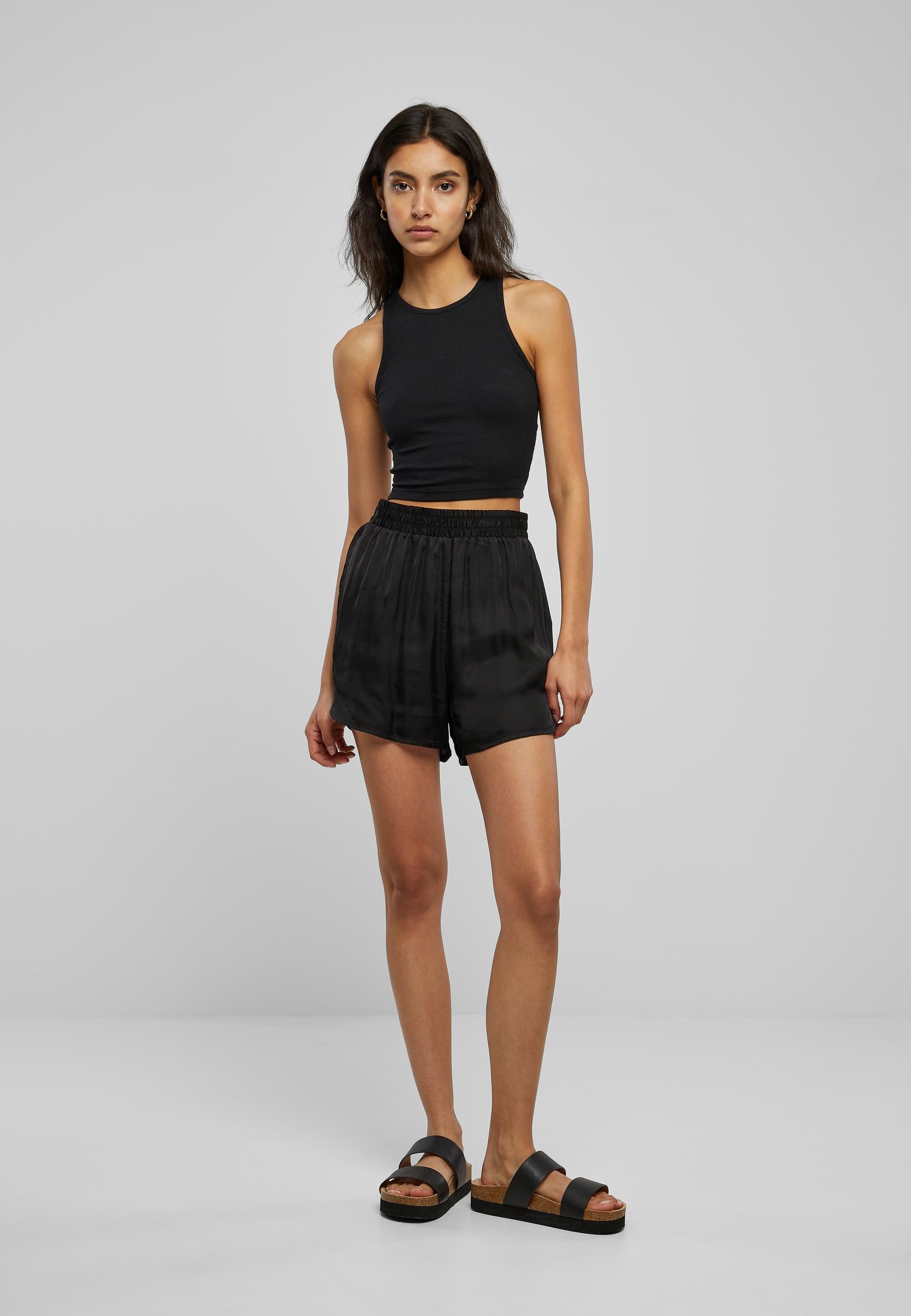 URBAN CLASSICS Shorts »Urban Classics Damen Ladies Viscose Satin Resort Shorts«, (1 tlg.)