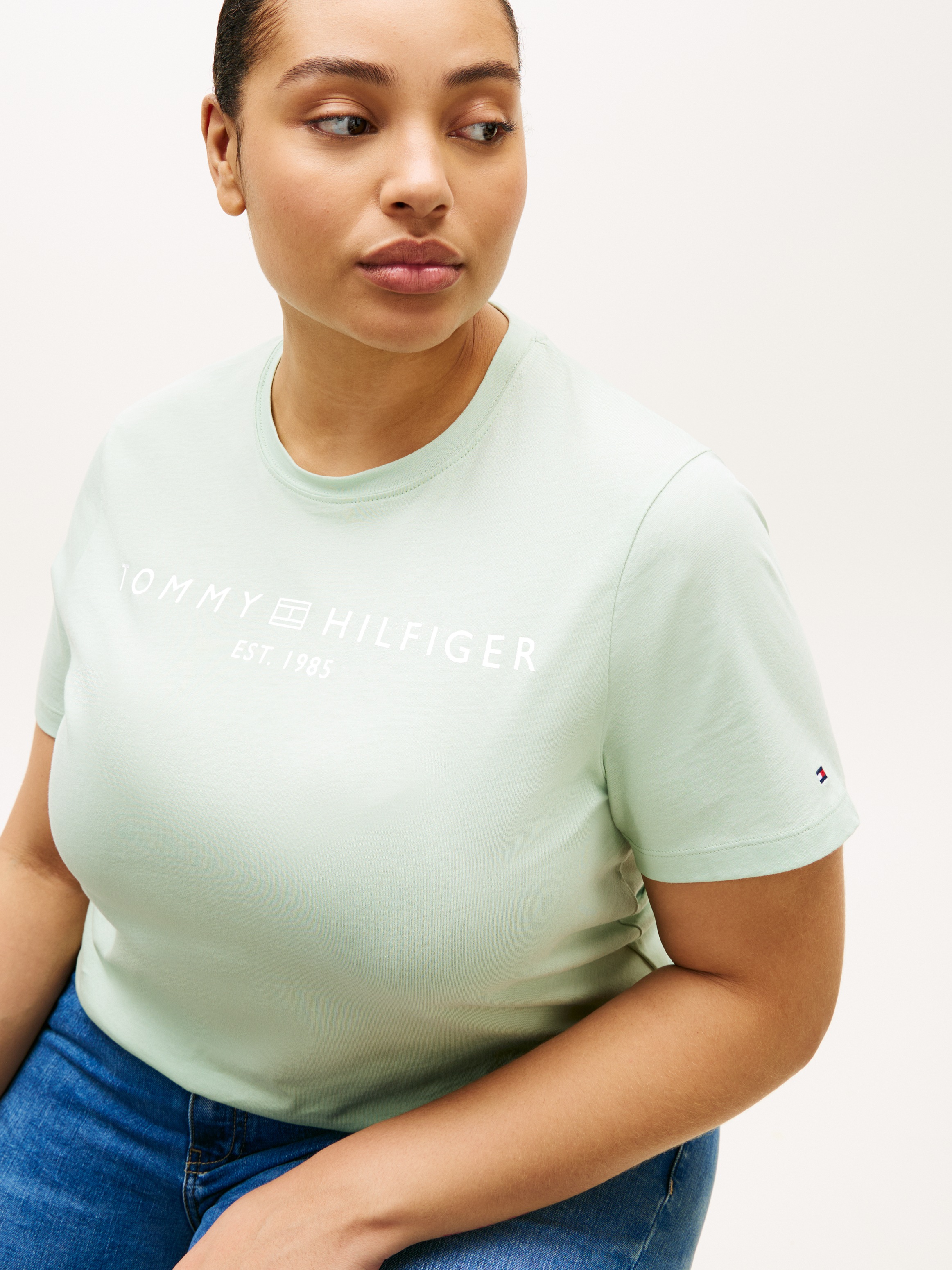 Tommy Hilfiger Curve T-Shirt "CRV REG CORP LOGO C-NK SS" in großen Größen günstig online kaufen