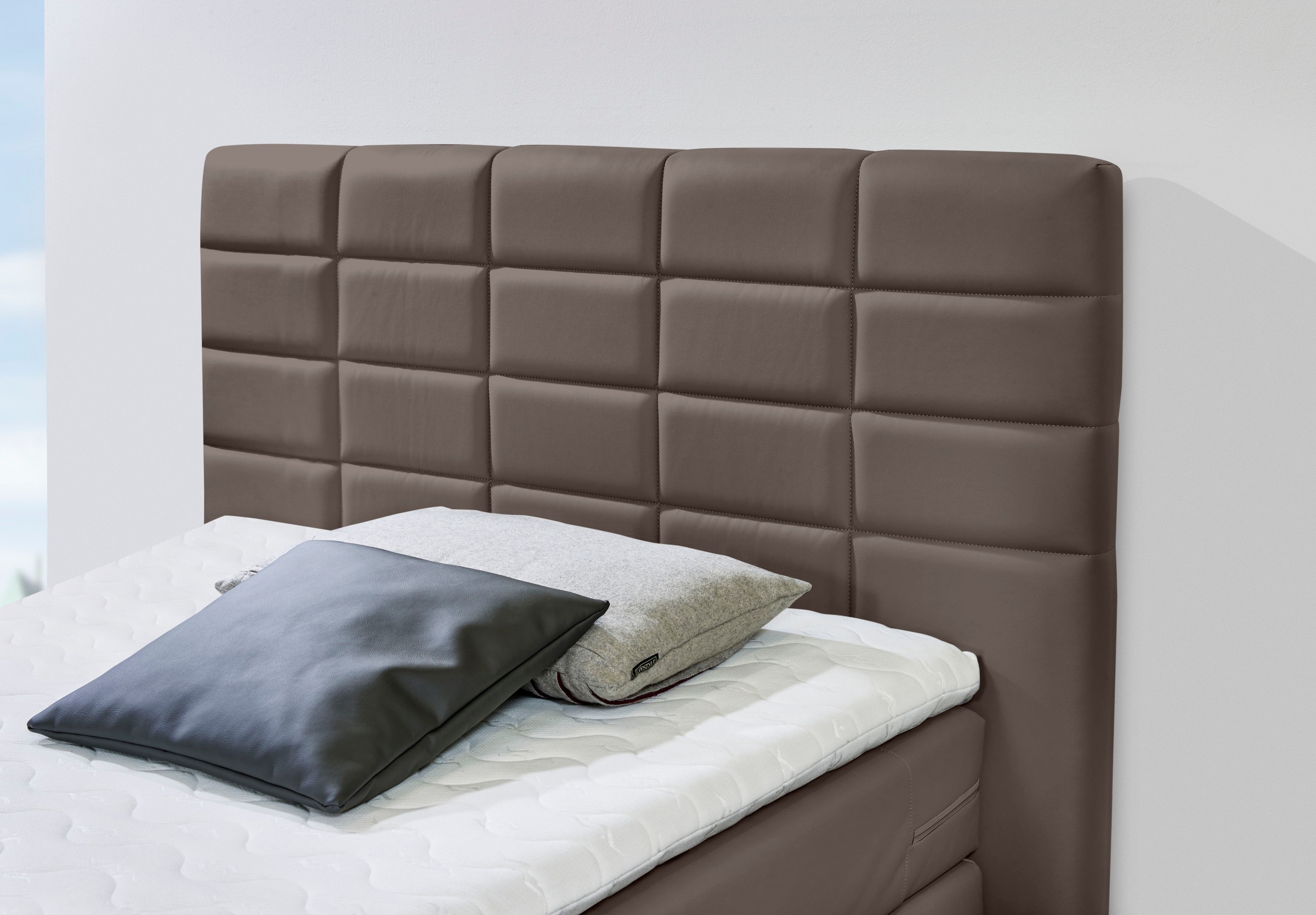 INOSIGN Boxspringbett »Lethbridge«, inkl. Bettkasten und Topper, zwei Matratzenarten in H2