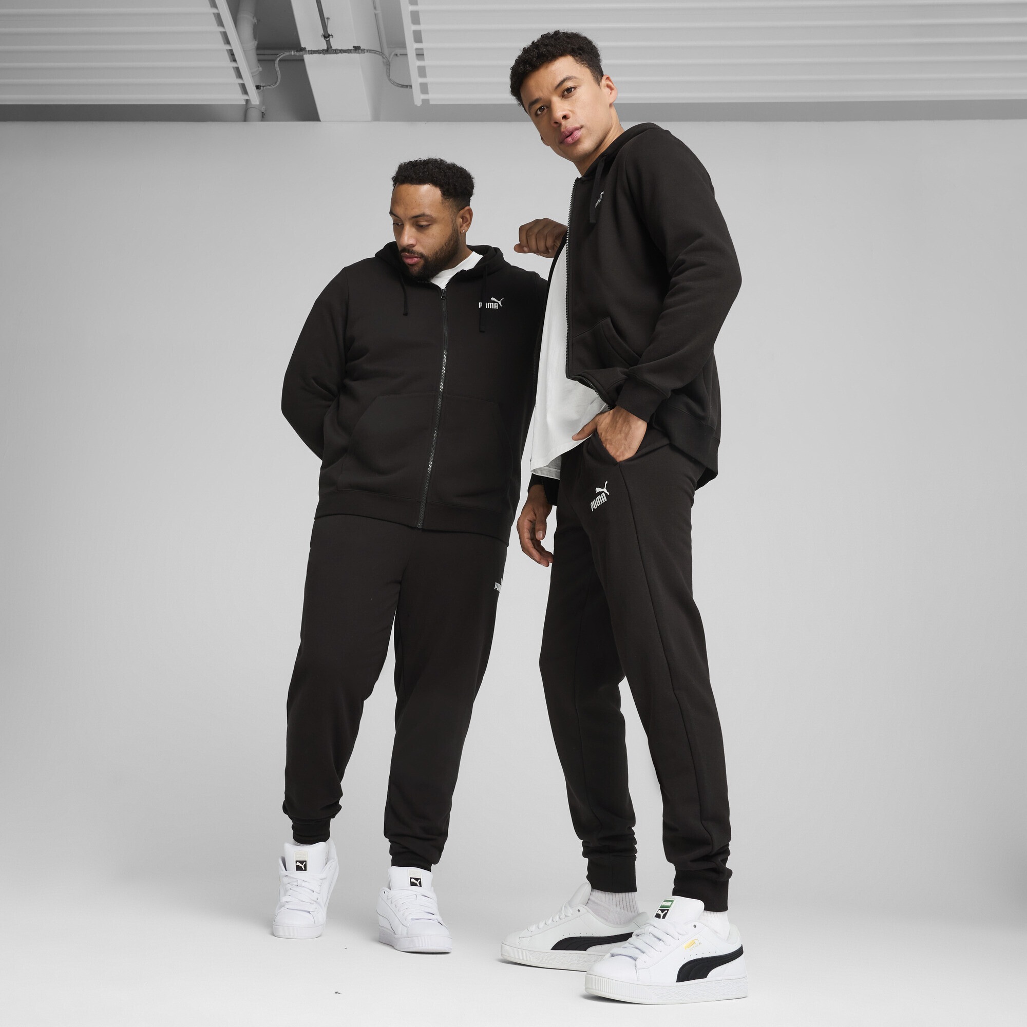 PUMA Sporthose »Essentials No. 1 Logo Slim Jogginghose Herren«