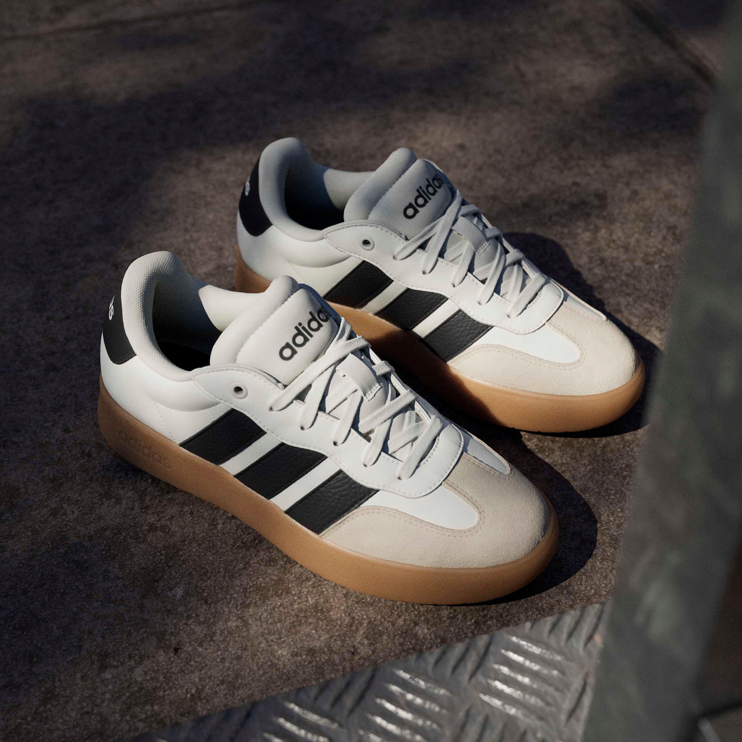 adidas Sportswear Sneaker »BARREDA«  inspiriert vom Design des adidas samba XLG