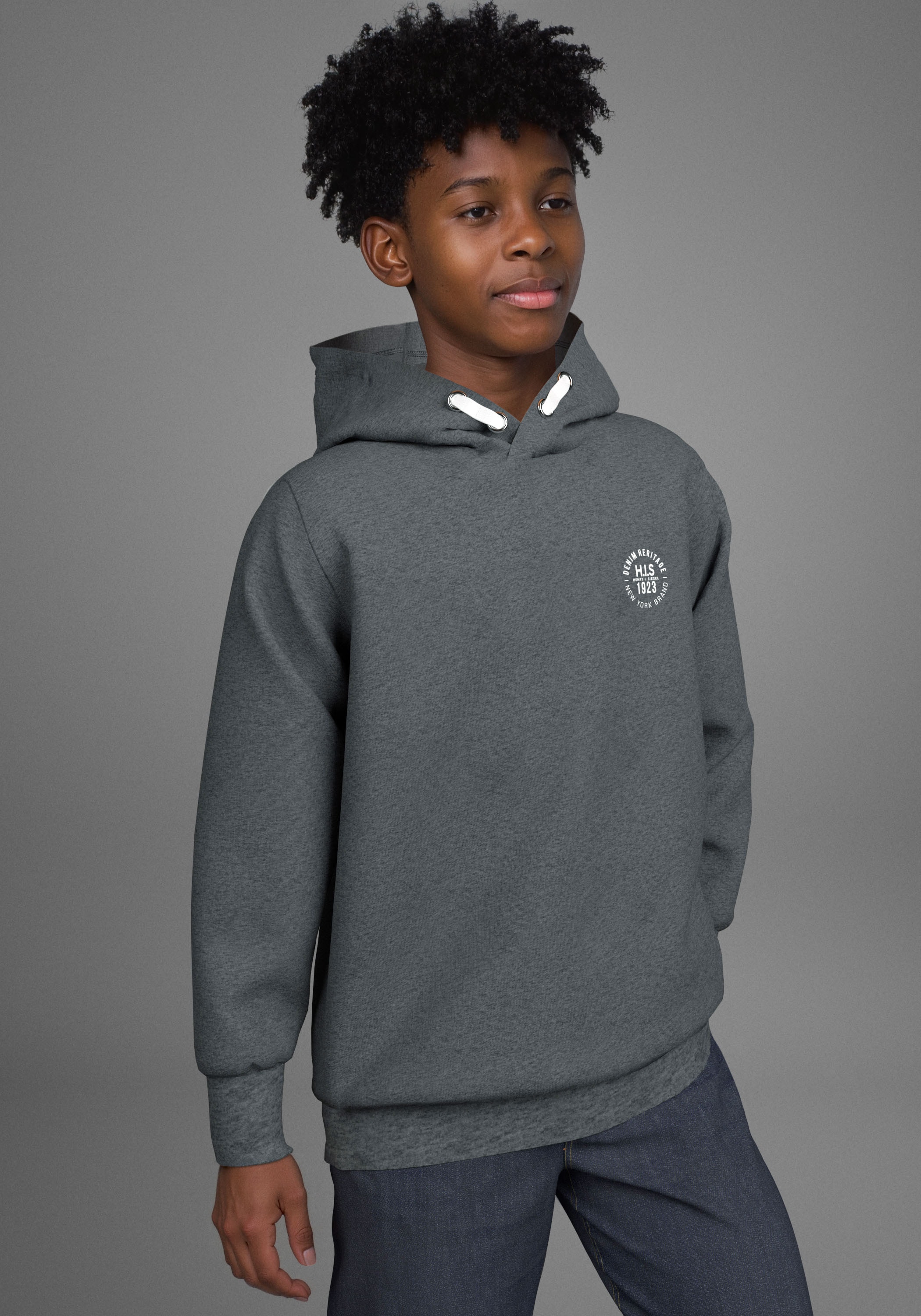 H.I.S Kapuzensweatshirt "H.I.S Hoodie mit Logo-Druck in melierter Ware für Jungen", Für TEENS. Hoodie mit kleinem Druck