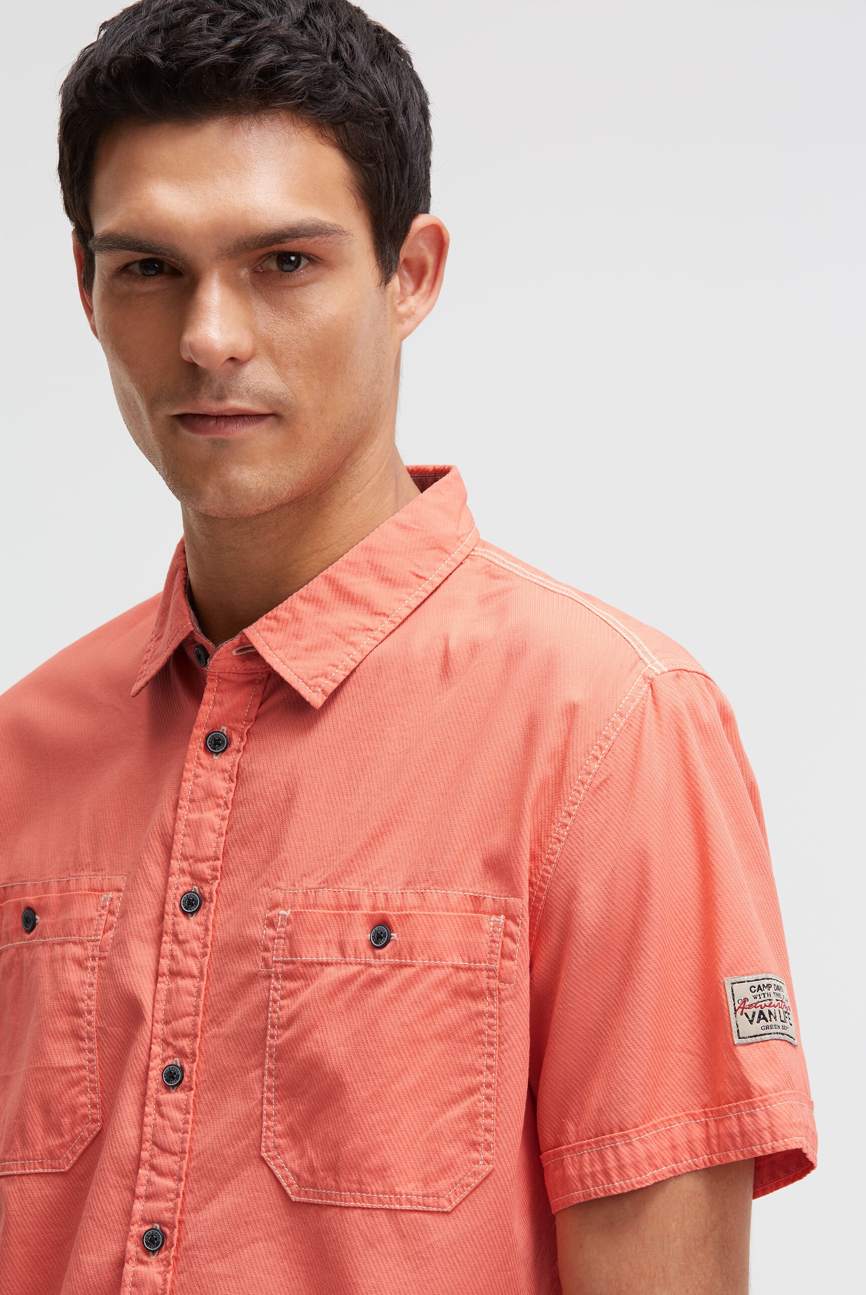 CAMP DAVID Kurzarmhemd mit Brusttaschen