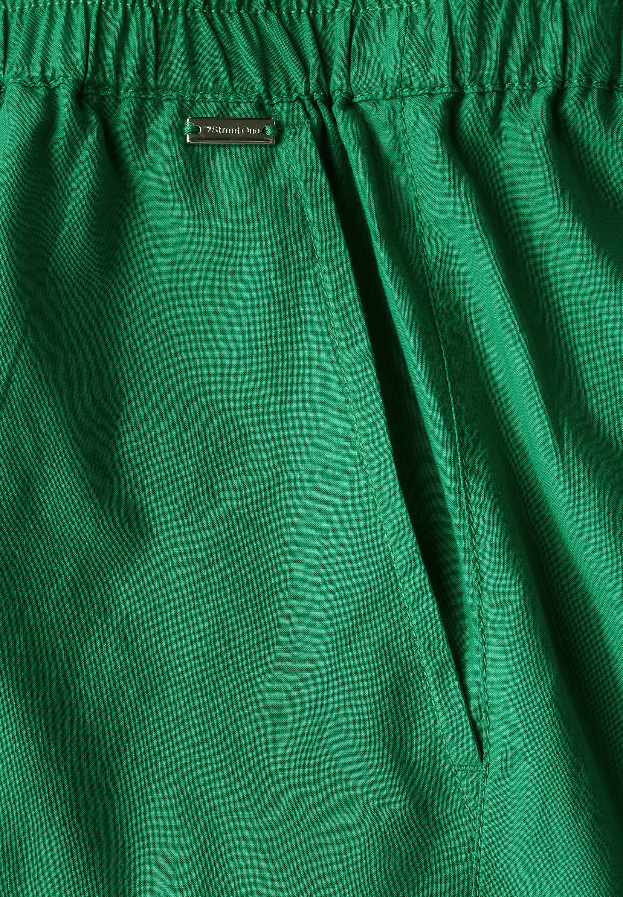 STREET ONE Shorts, mit seitlichen Einschubtaschen