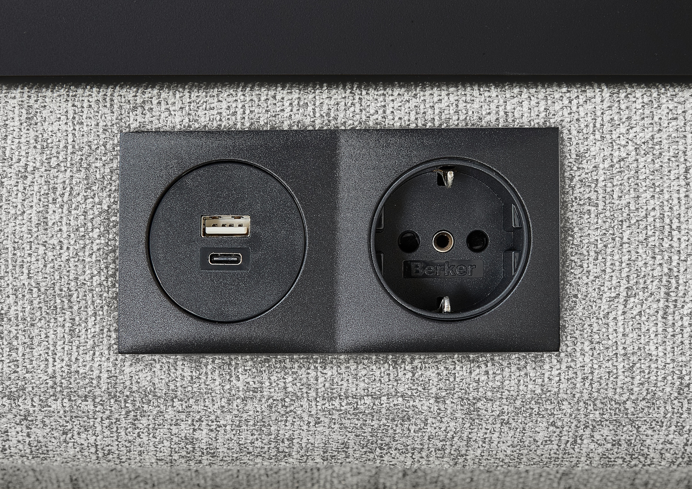 Home affaire Polstergarnitur »Turin, 2,5- & 3-Sitzer mit elektrischer Relaxfunktion« Set, 4 tlg. tlg. inkl. Tisch, USB & Steckdose, Federkern & pflegeleichtem Bezug
