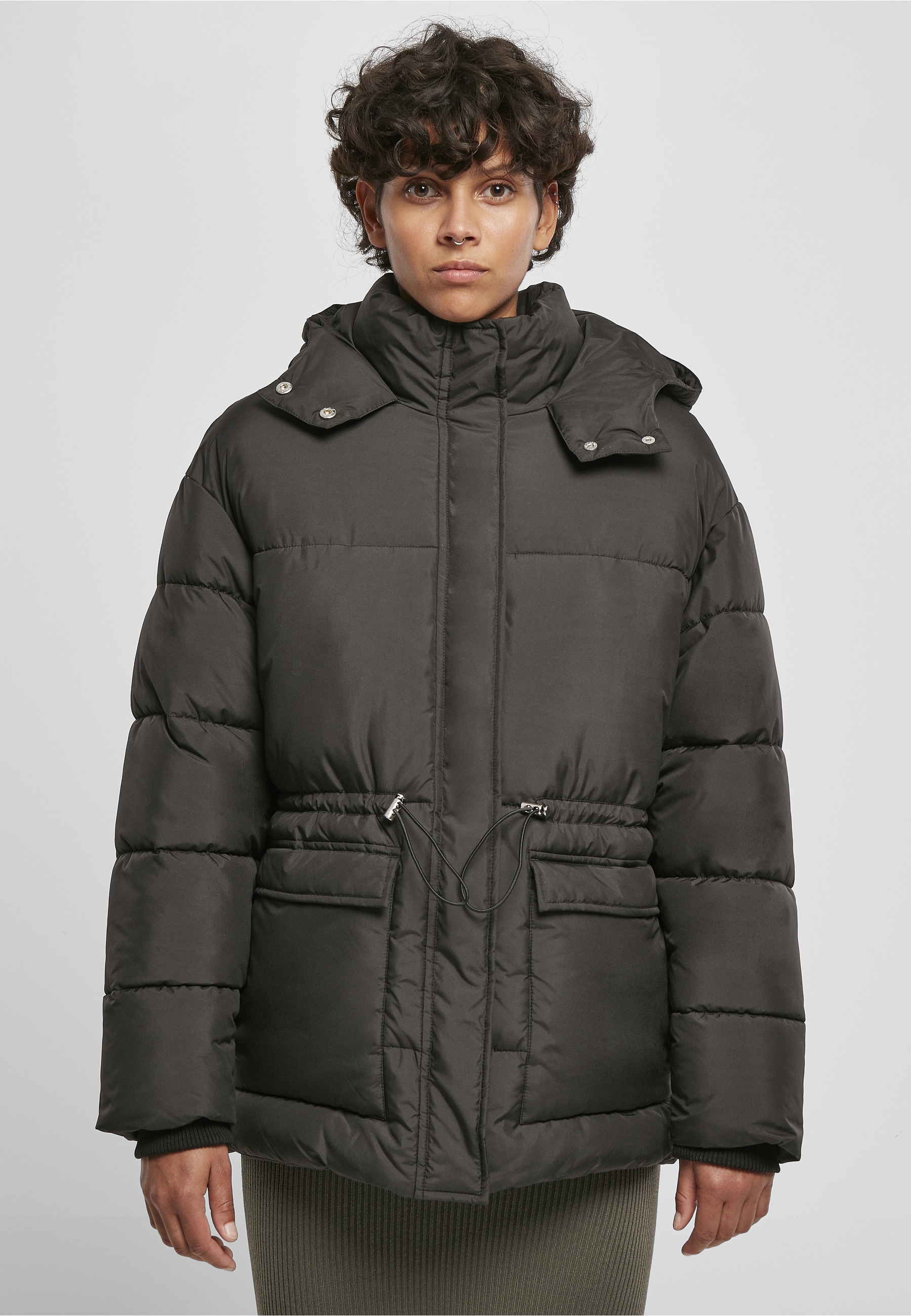 URBAN CLASSICS Winterjacke »Urban Classics Damen Ladies Waisted Puffer Jacket« 1 Stk. tlg. mit Kapuze
