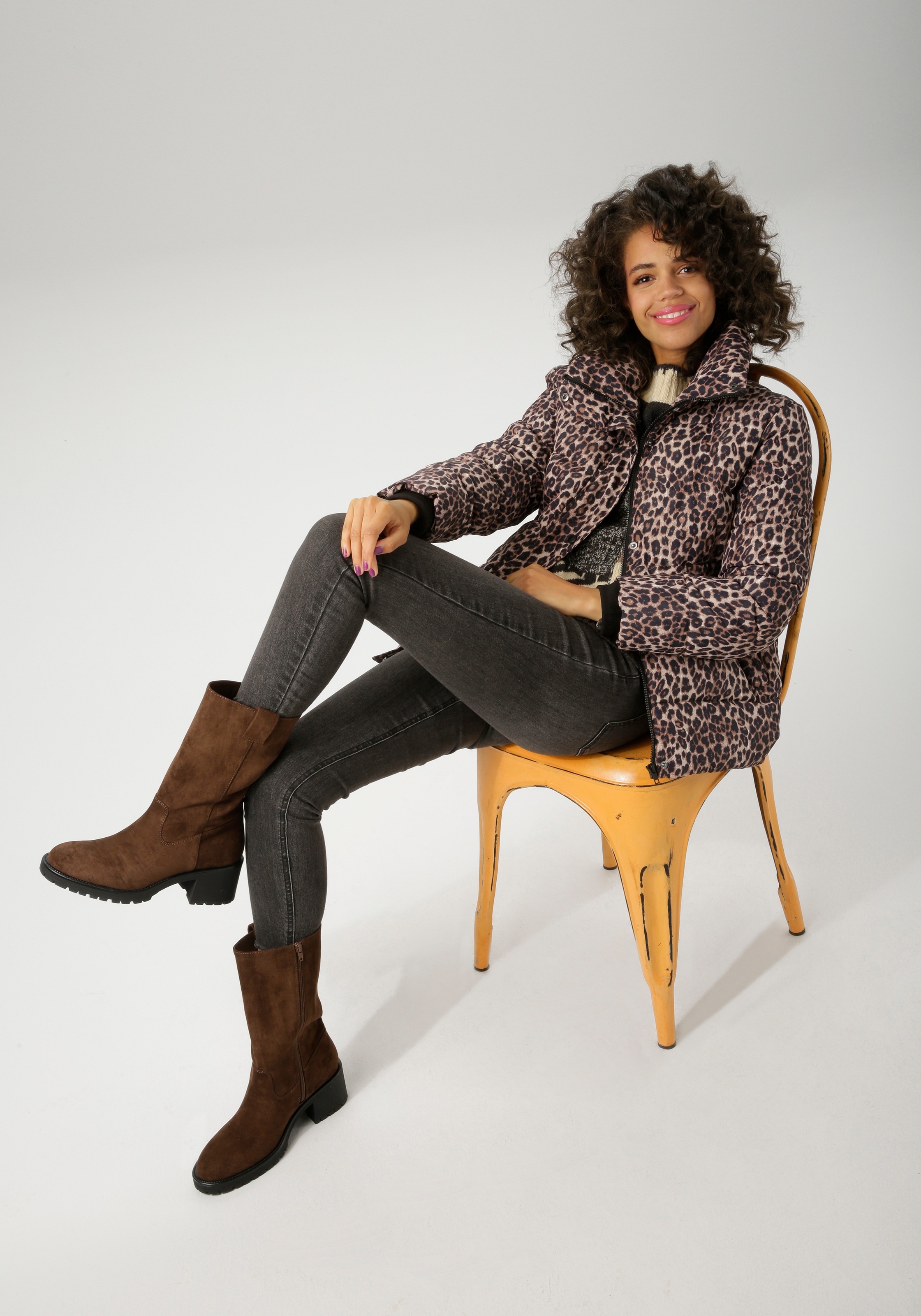 Aniston CASUAL Steppjacke, im trendigen Leo-Print - NEUE KOLLEKTION