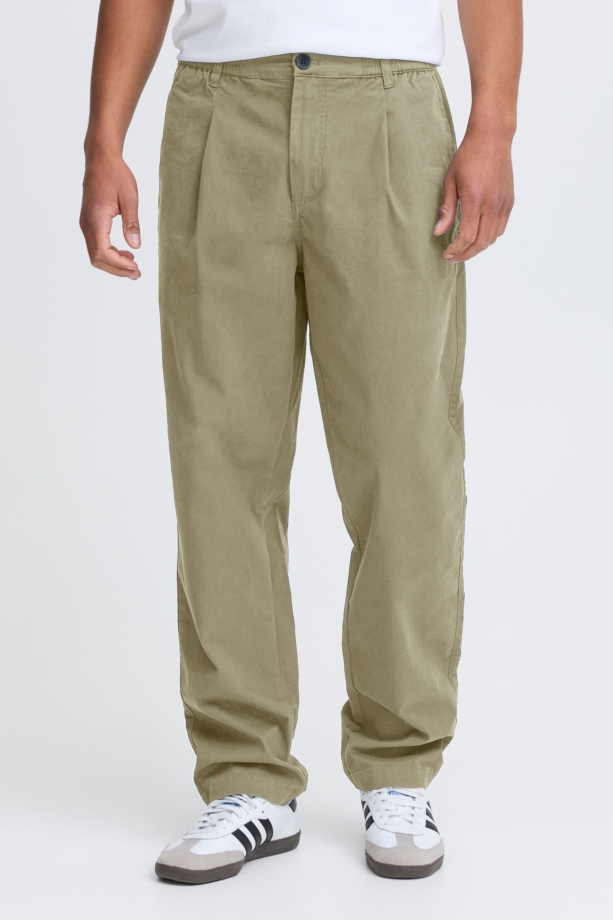 !Solid Chinohose »Chinohose SDLIAM PLEAT ELAST.«