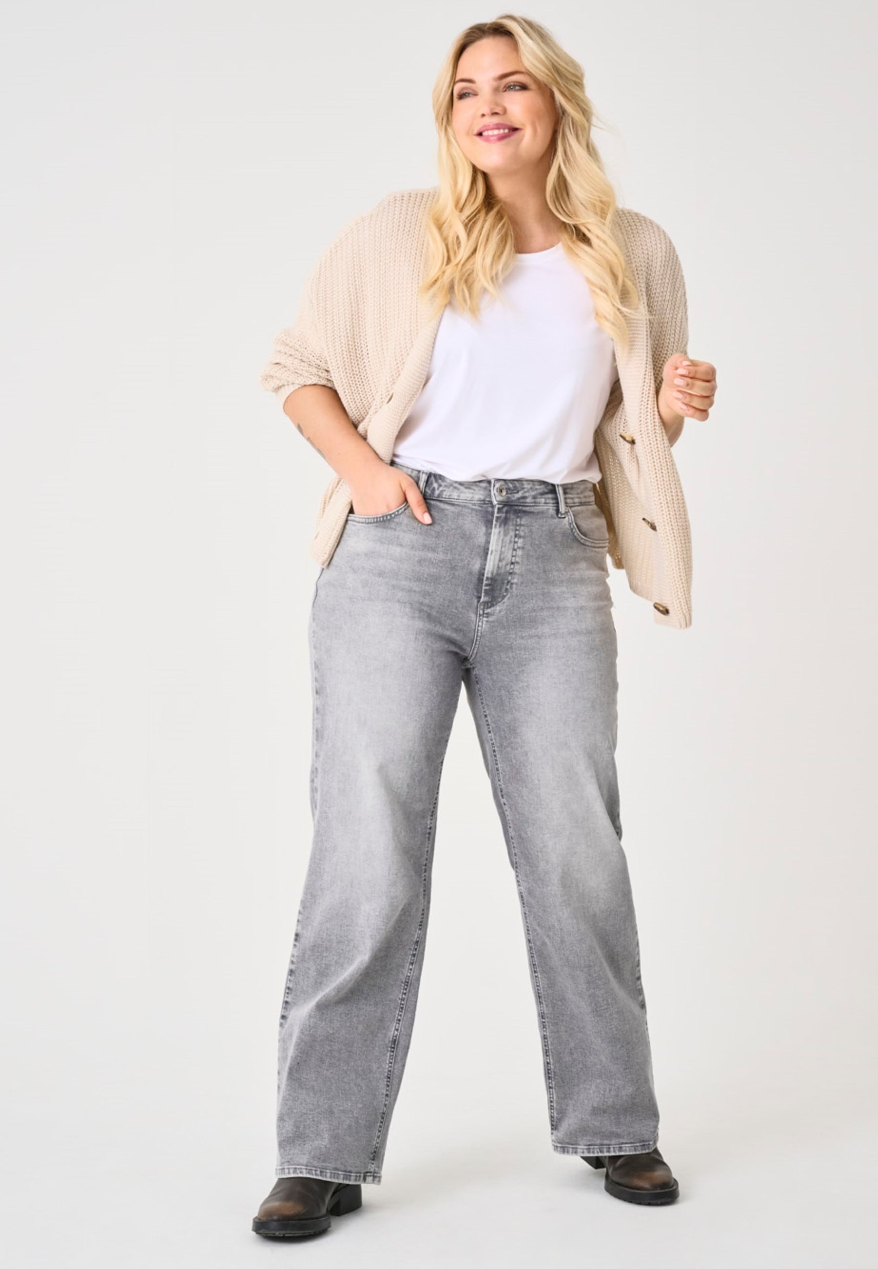 ONLY CARMAKOMA High-waist-Jeans "CARWILLY HW WIDE DNM TAI0918" günstig online kaufen