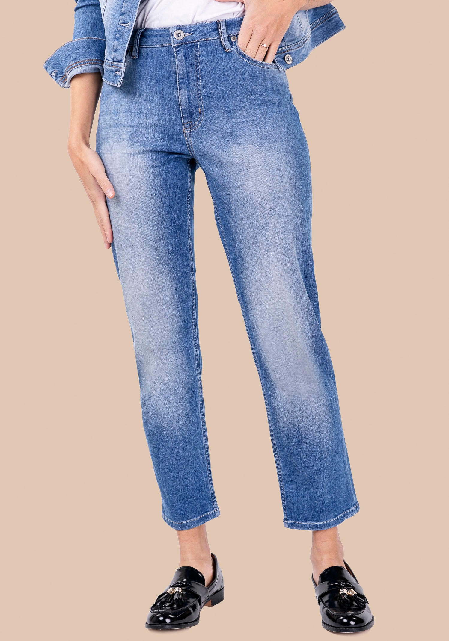 Straight-Jeans »JULIE«, mit hoher Elastizität und ultimativen Komfort