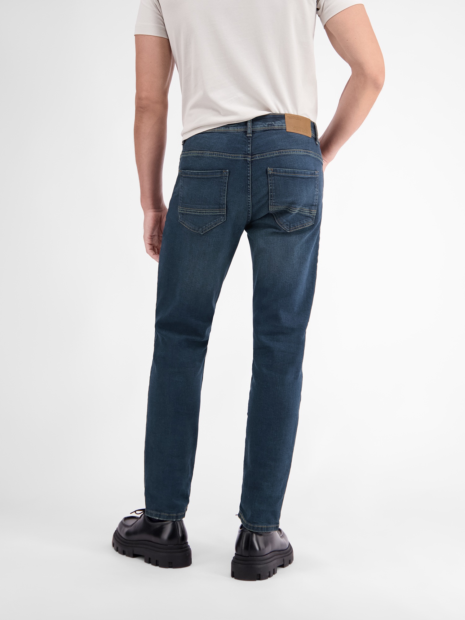 Relax-fit-Jeans LERROS "Baxter Relaxed Fit Jeans – Bequemer Stretch 5‑Pocket Denim", Herren, Gr. 38, Länge 32, blau (classic navy), 99% Baumwolle, 1% Elasthan, Jeans, Bequeme Stretch-Jeans - pflegeleicht, ideal für Alltag & Freizeit 3