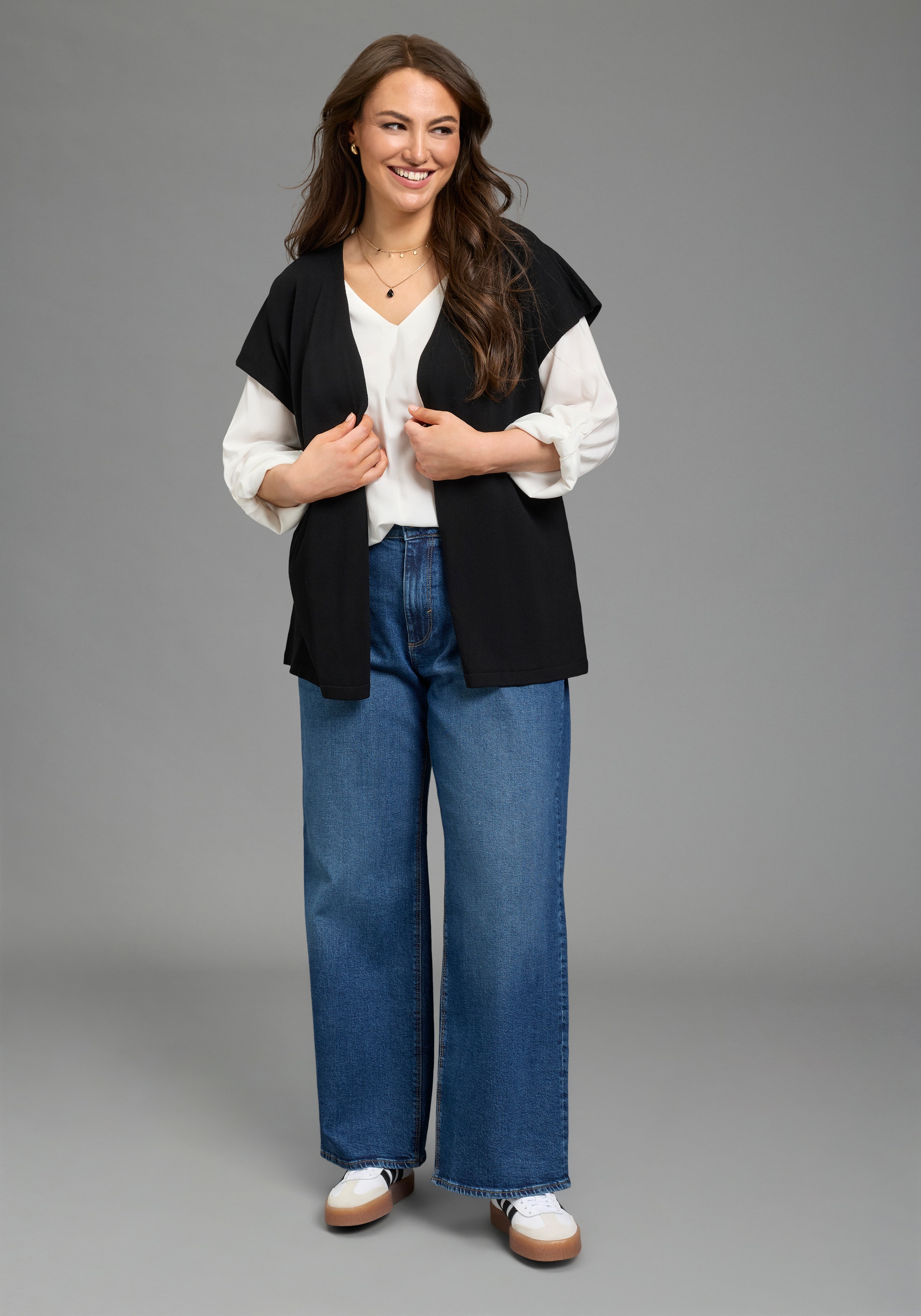 Laura Scott CURVE Strickjacke mit lässigem, figurschmeichelndem Schnitt