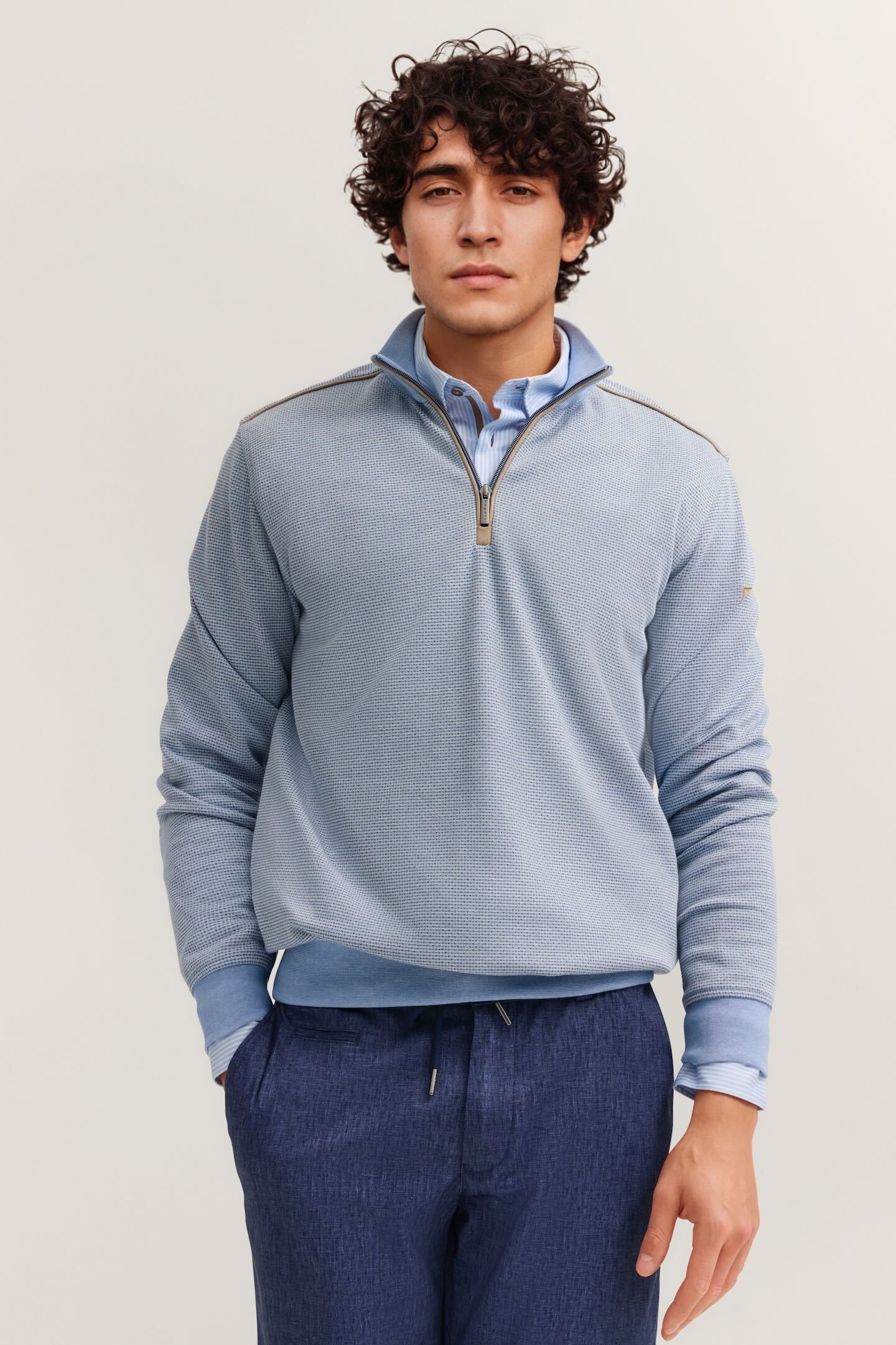 bugatti "Zeitlos" im Materialmix Modern Fit