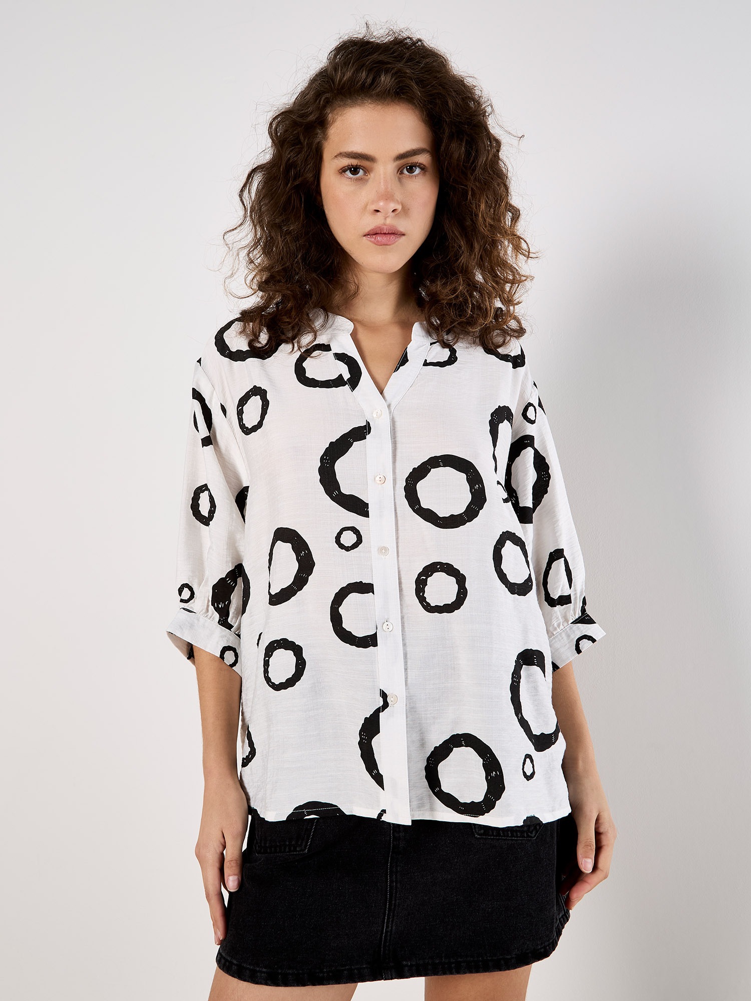 Apricot Klassische Bluse "Abstrakte Kreise Bluse" in Oversized-Passform
