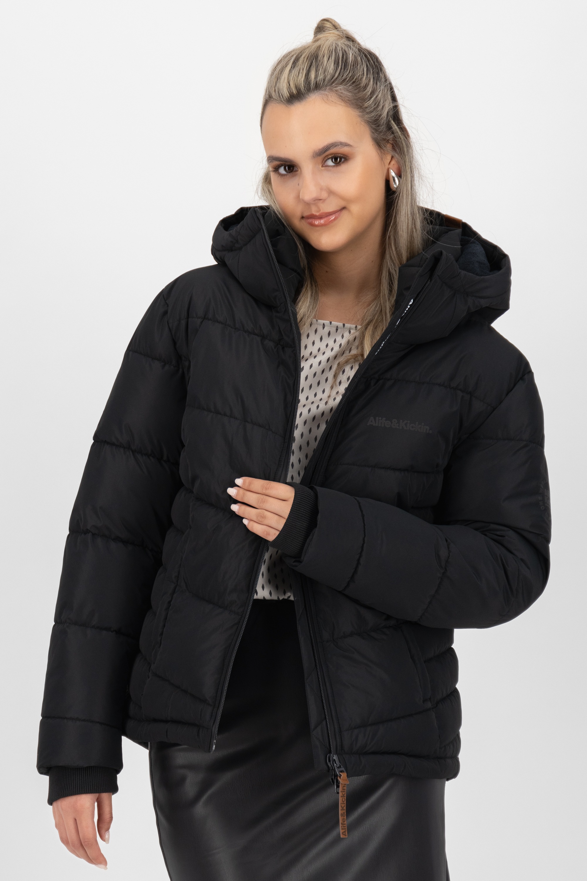Alife & Kickin Winterjacke "Damen JuanaAK" mit Kapuze Kurze warme Jacke mit günstig online kaufen