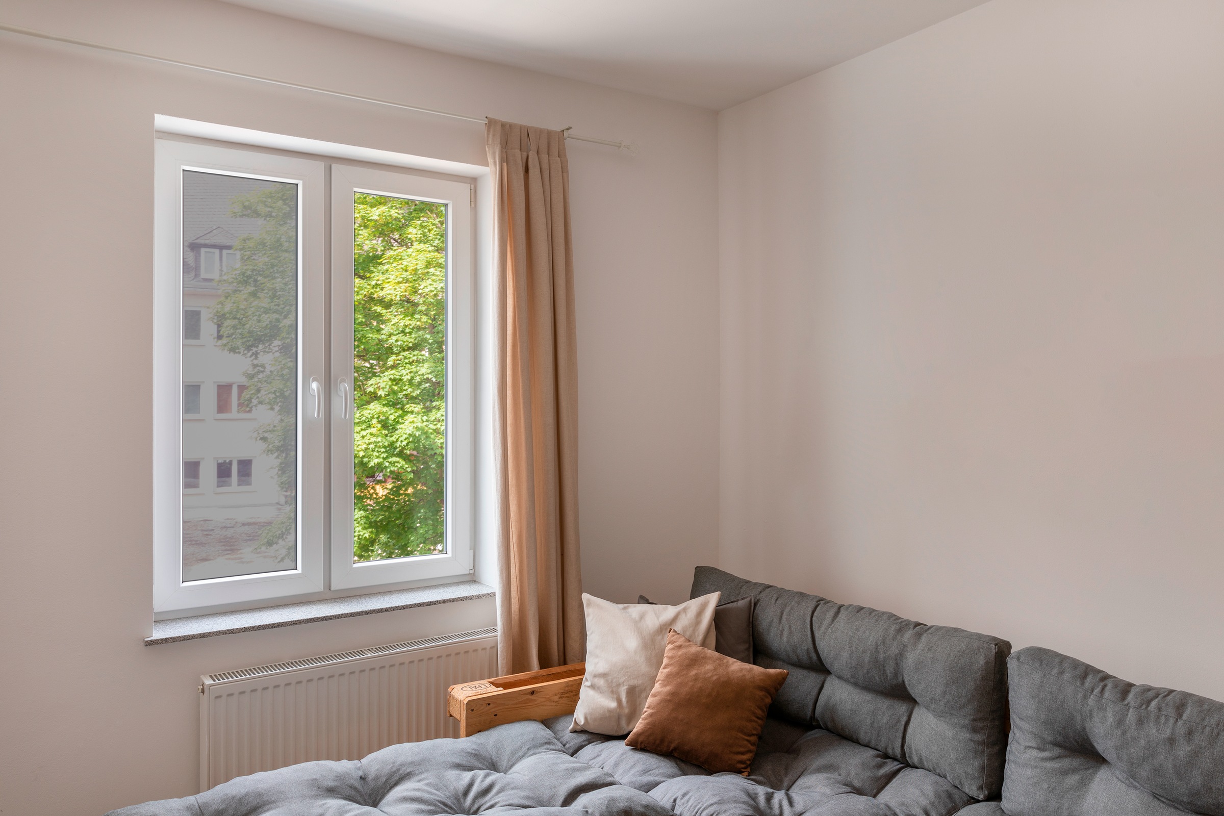 SCHELLENBERG Fliegengitter-Gewebe »Elastic ohne bohren«, elastischer Insektenschutz für Fenster, 130 x 150 cm, anthrazit, weiß