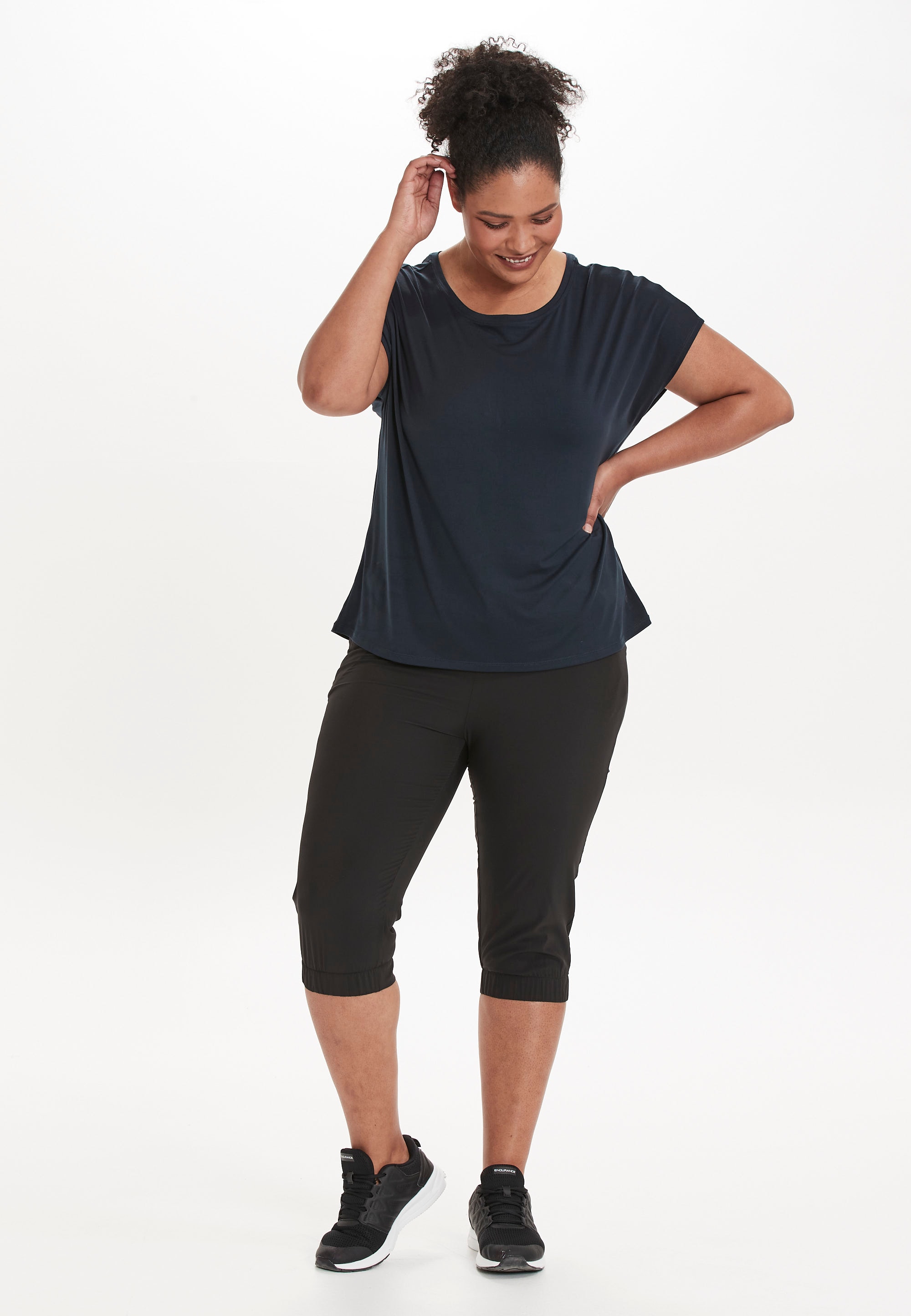 Q by Endurance Funktionsshirt »Jenirei«, (1 tlg.), mit atmungsaktivem Recycling-Polyester