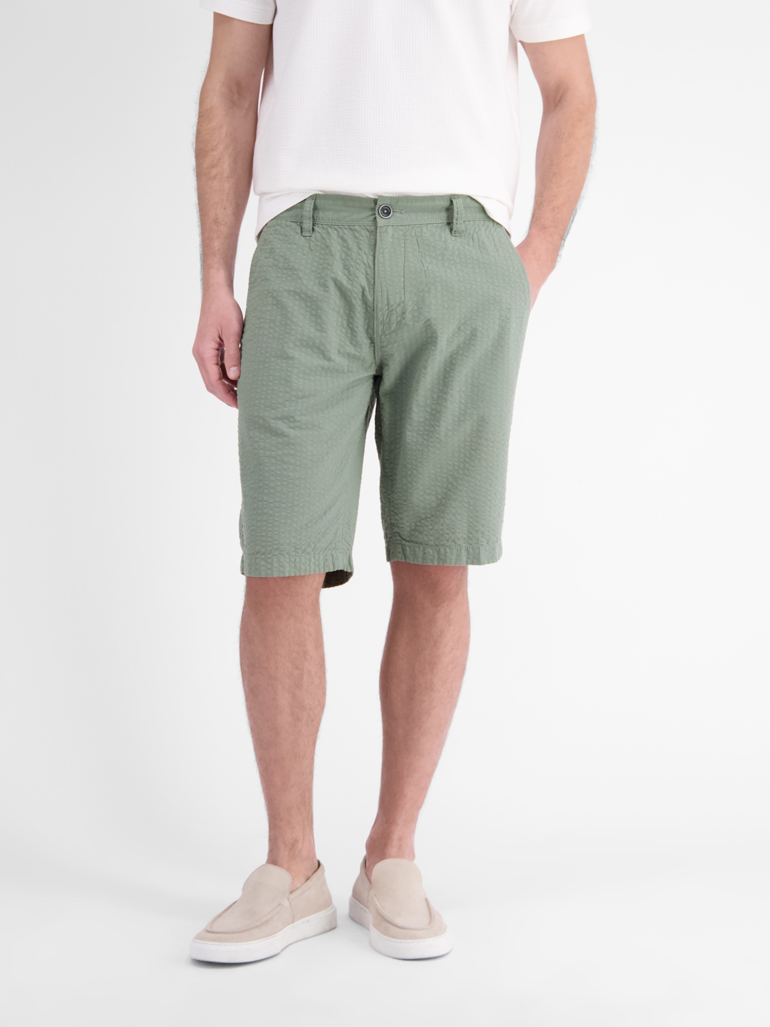 LERROS Chinoshorts »Chino-Shorts aus Baumwolle in leichter Seersucker-Qualität«