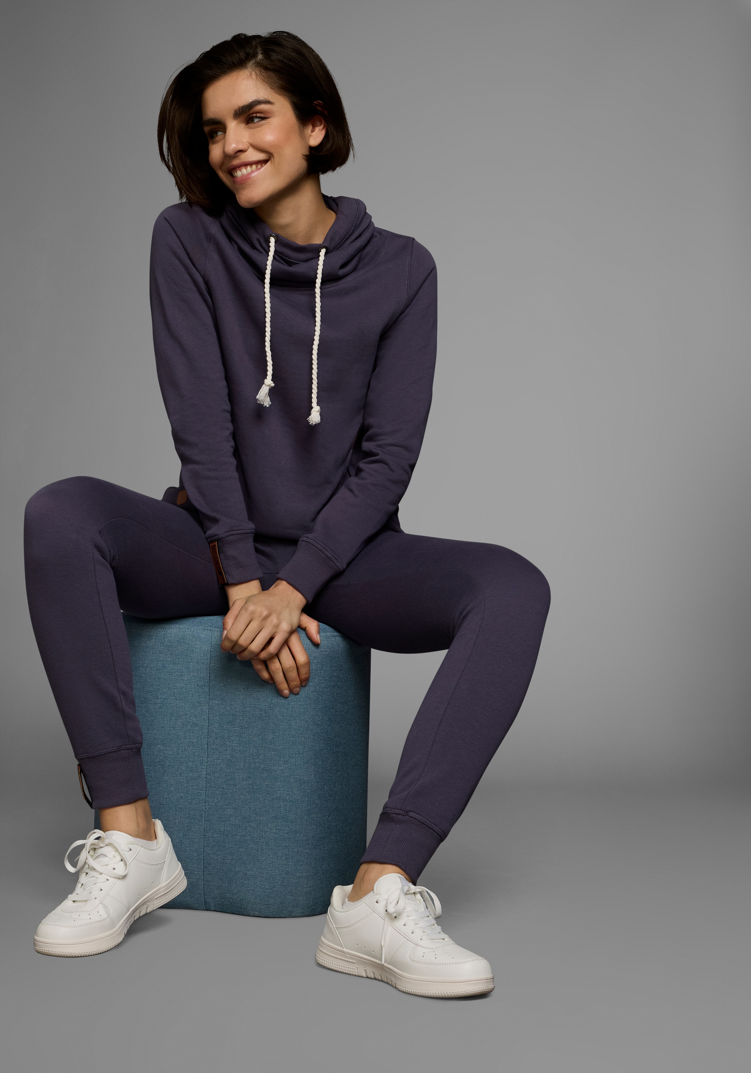 Ocean Sportswear Jogginganzug "Essentials Joggingsuit" Set, 2 Stk. mit Lederimitat-Details