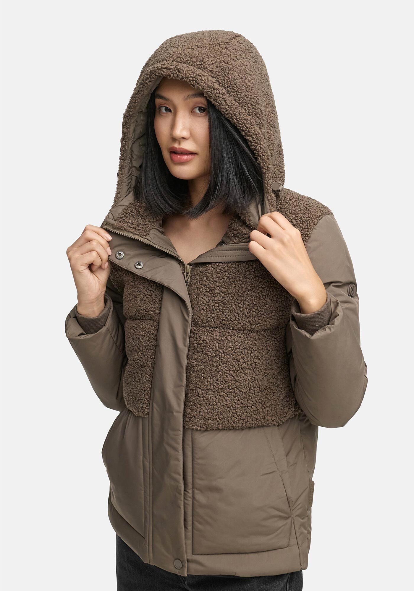 Marikoo Winterjacke »Sheeta«, Kombination aus Teddyfleece und glattem Material