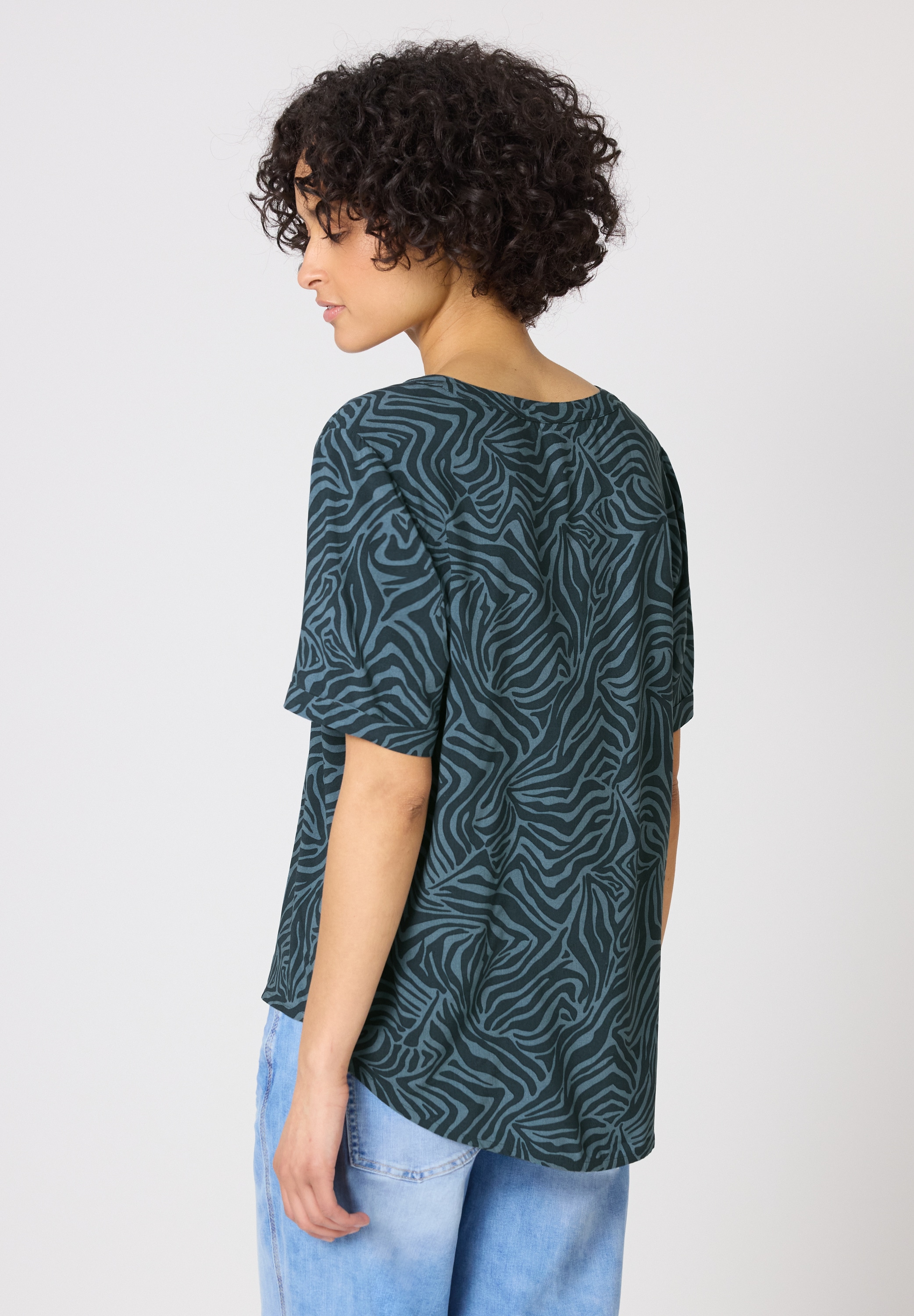 STREET ONE Hemdbluse mit geschlitztem Rundhalsausschnitt