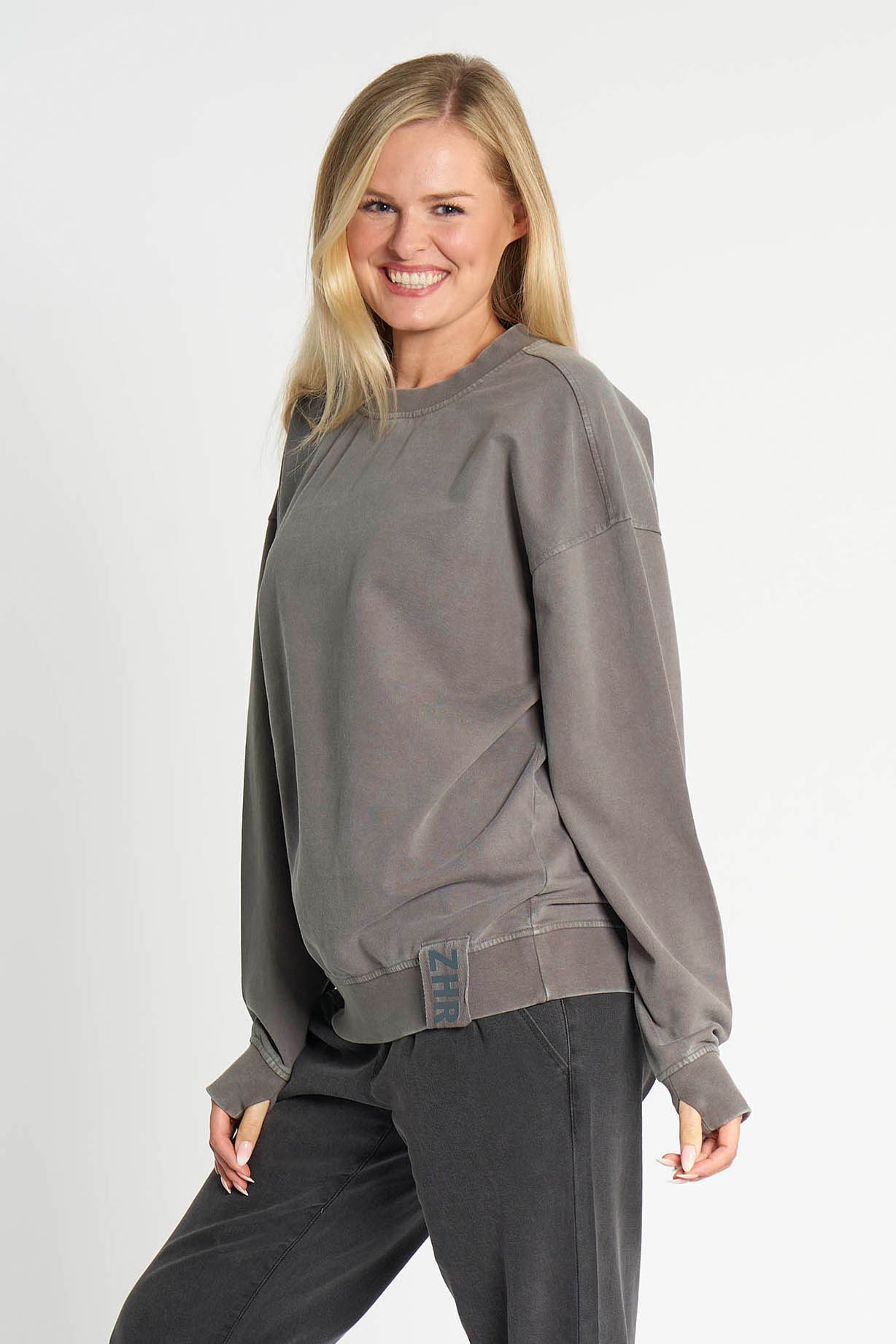 Zhrill Sweatshirt »MINSA«, mit Print auf dem Rücken