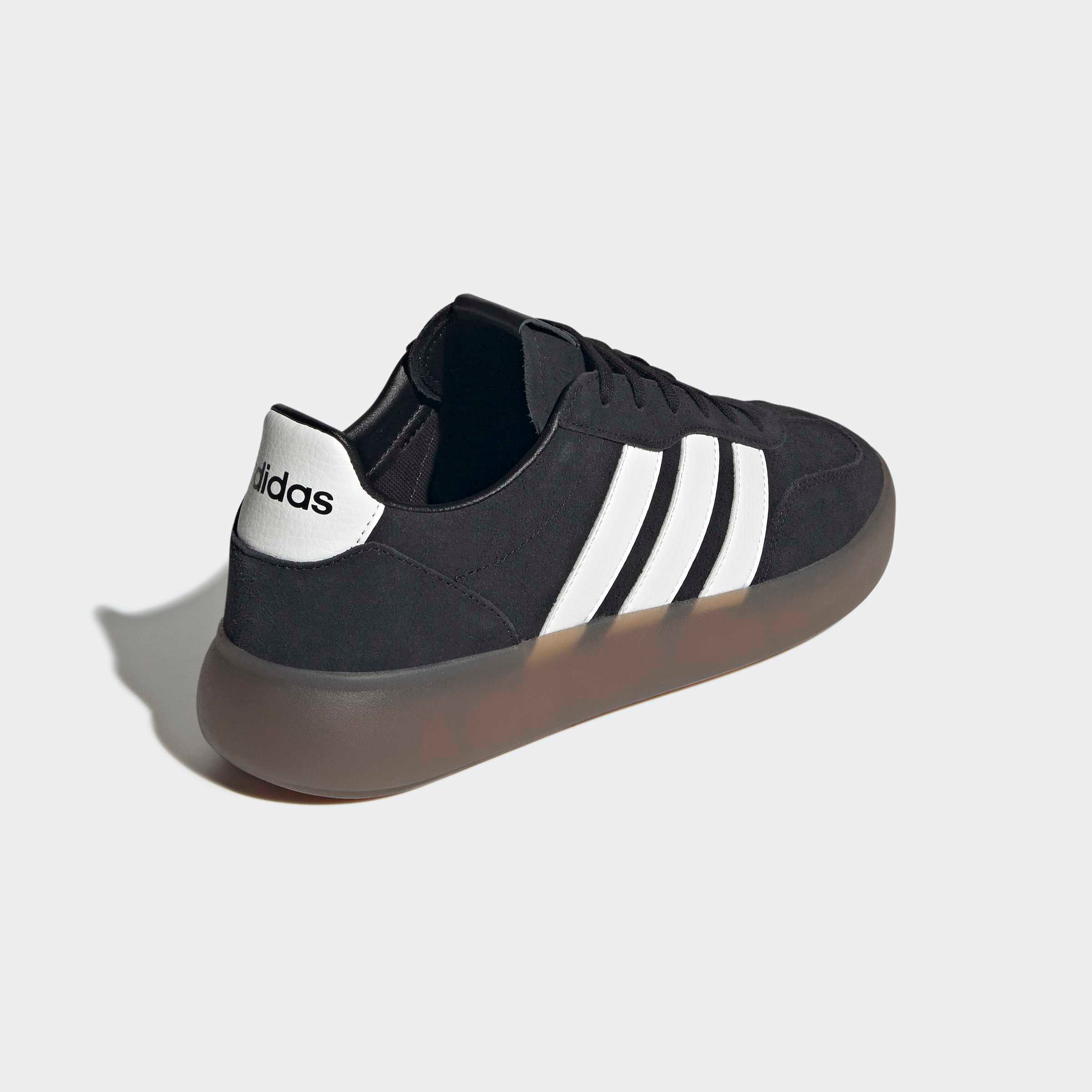 adidas Sportswear Sneaker »BARREDA DECODE LUX«  inspiriert vom Design des adidas handball spezial