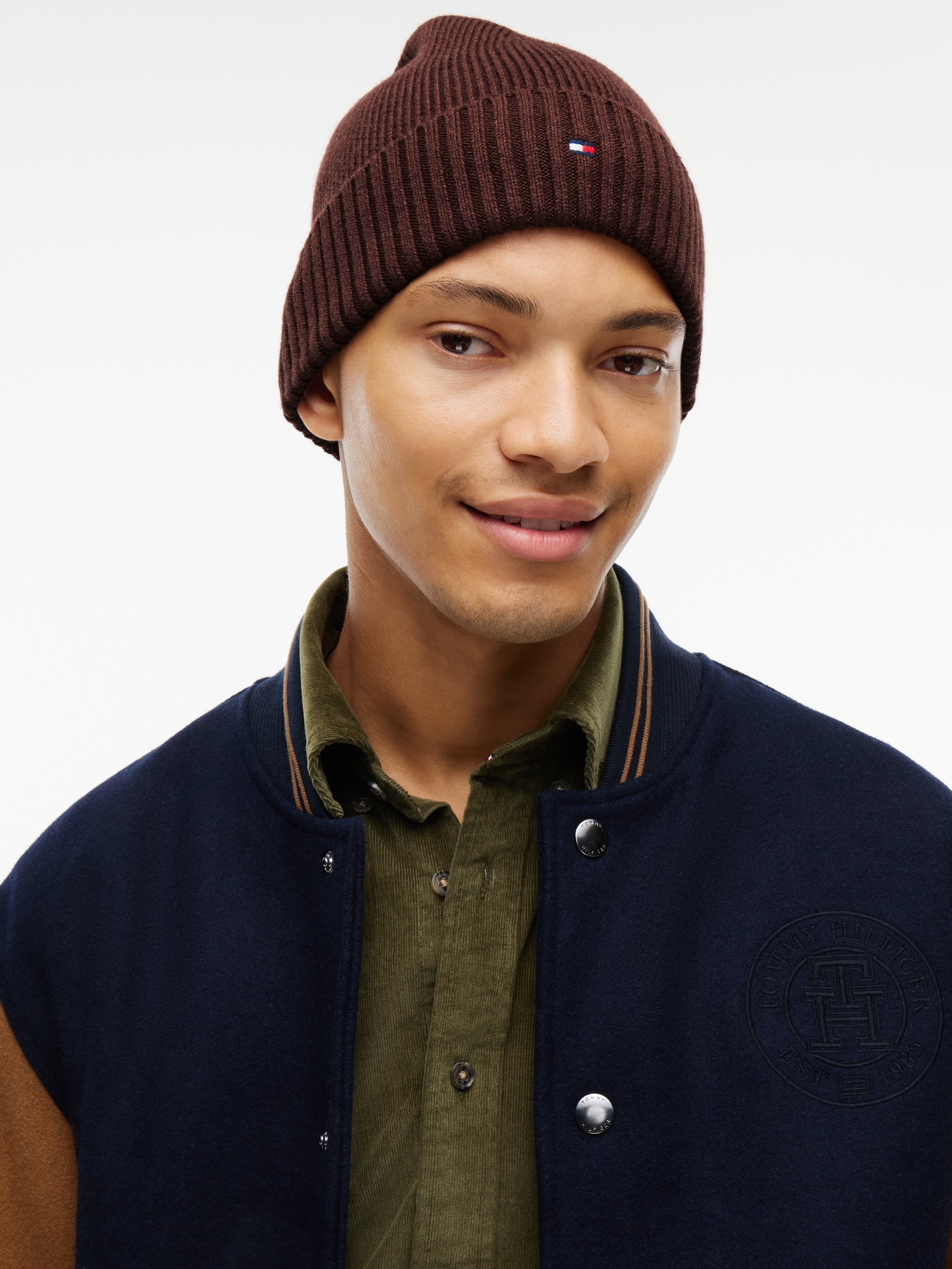 Tommy Hilfiger Strickmütze "TH FLAG PIMA COTTON BEANIE" Beanie mit Logostickerei, mit Kaschmiranteil Unisex