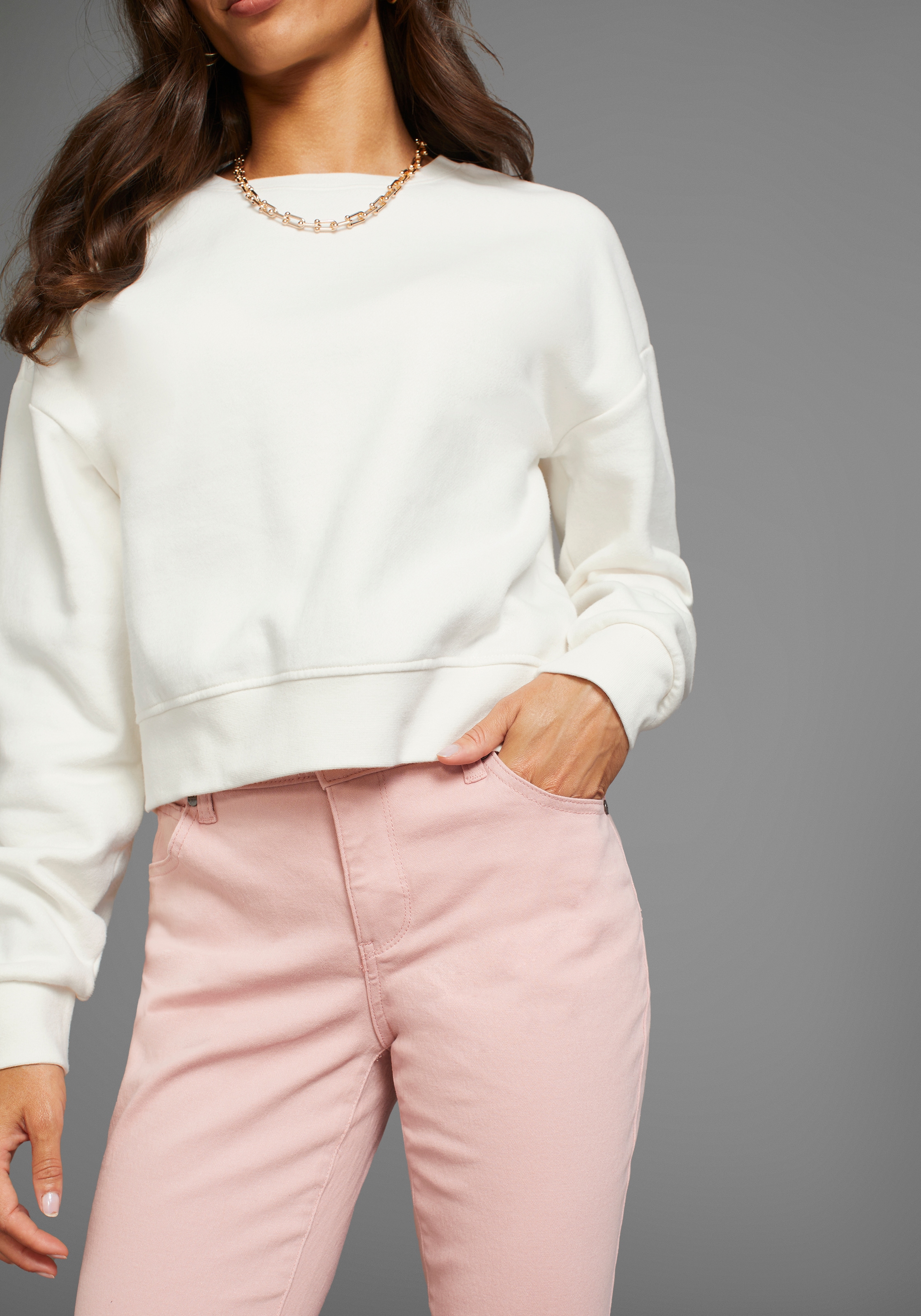 Laura Scott Sweatshirt, Cropped Form