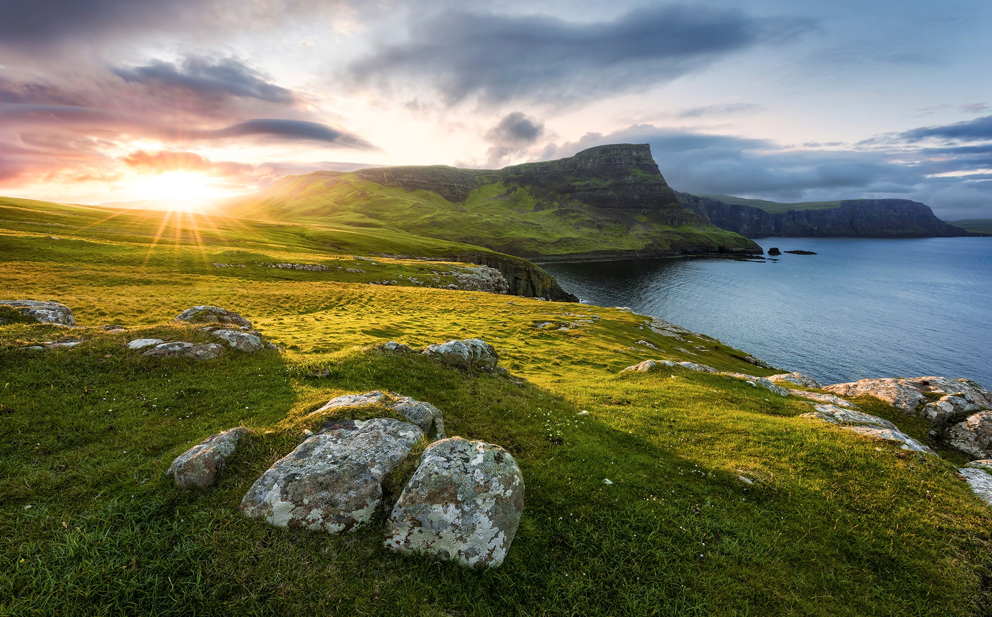 Komar Vliestapete "Scottish Paradise", 450x280 cm (Breite x Höhe), Wohnzimmer, Schlafzimmer