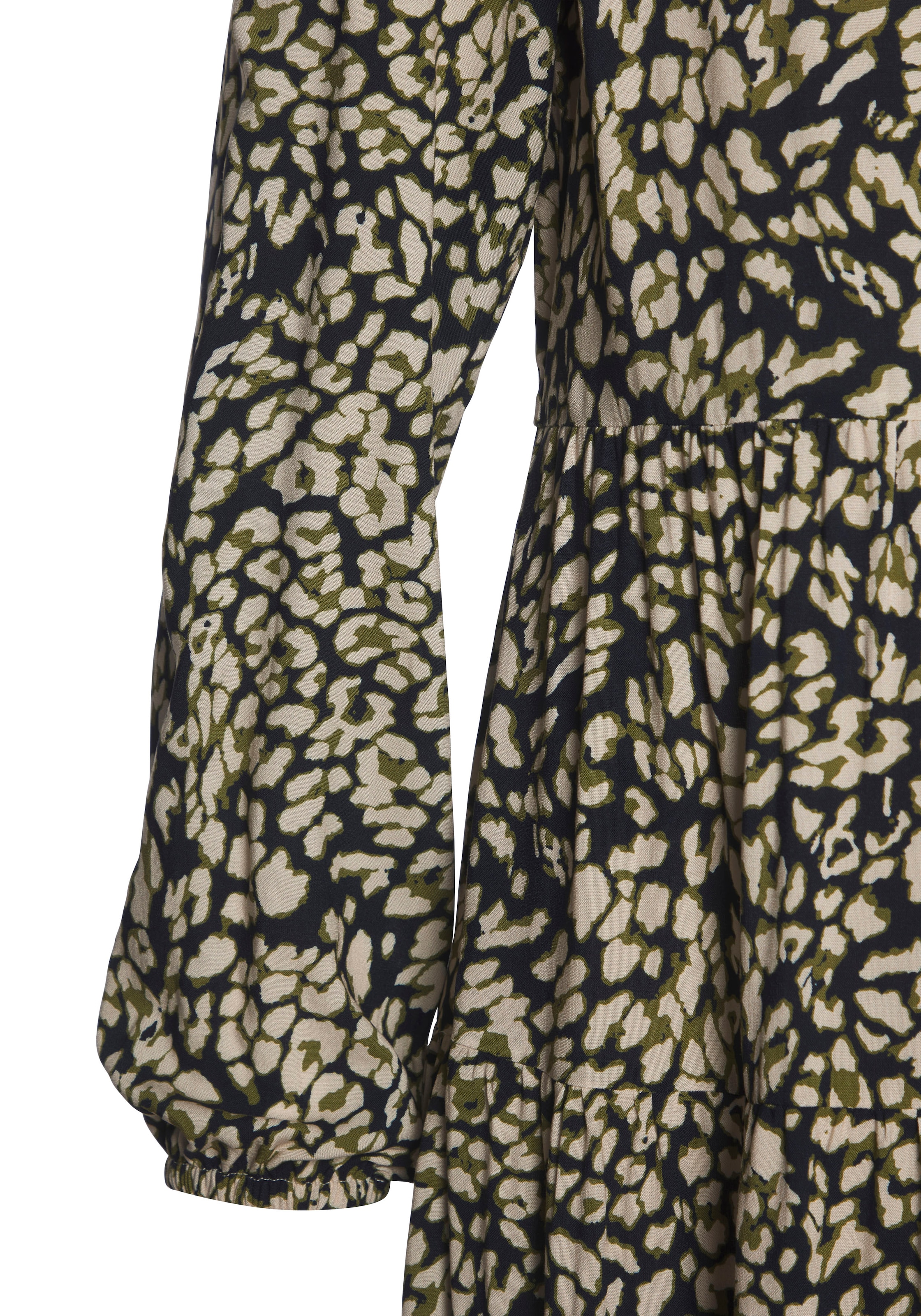 LASCANA Maxikleid, mit Leoprint und Volants, Volantkleid