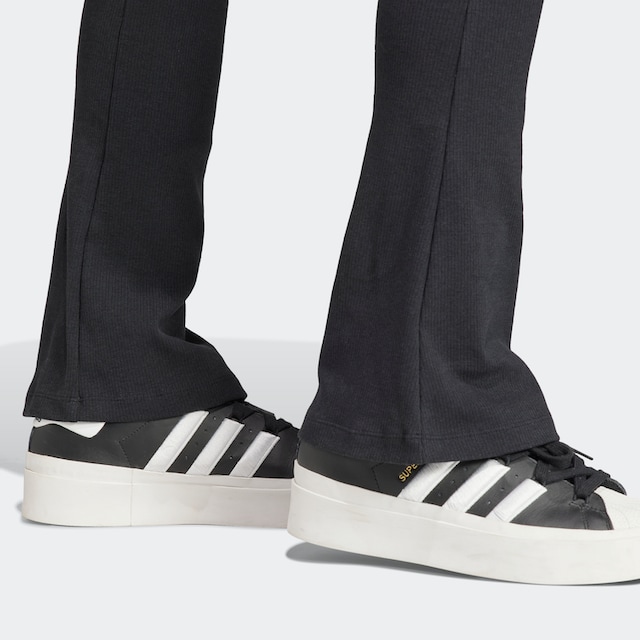 adidas Originals Sporthose »ESSENTIALS RIB FLARED HOSE«, (1 tlg.) für  kaufen | BAUR