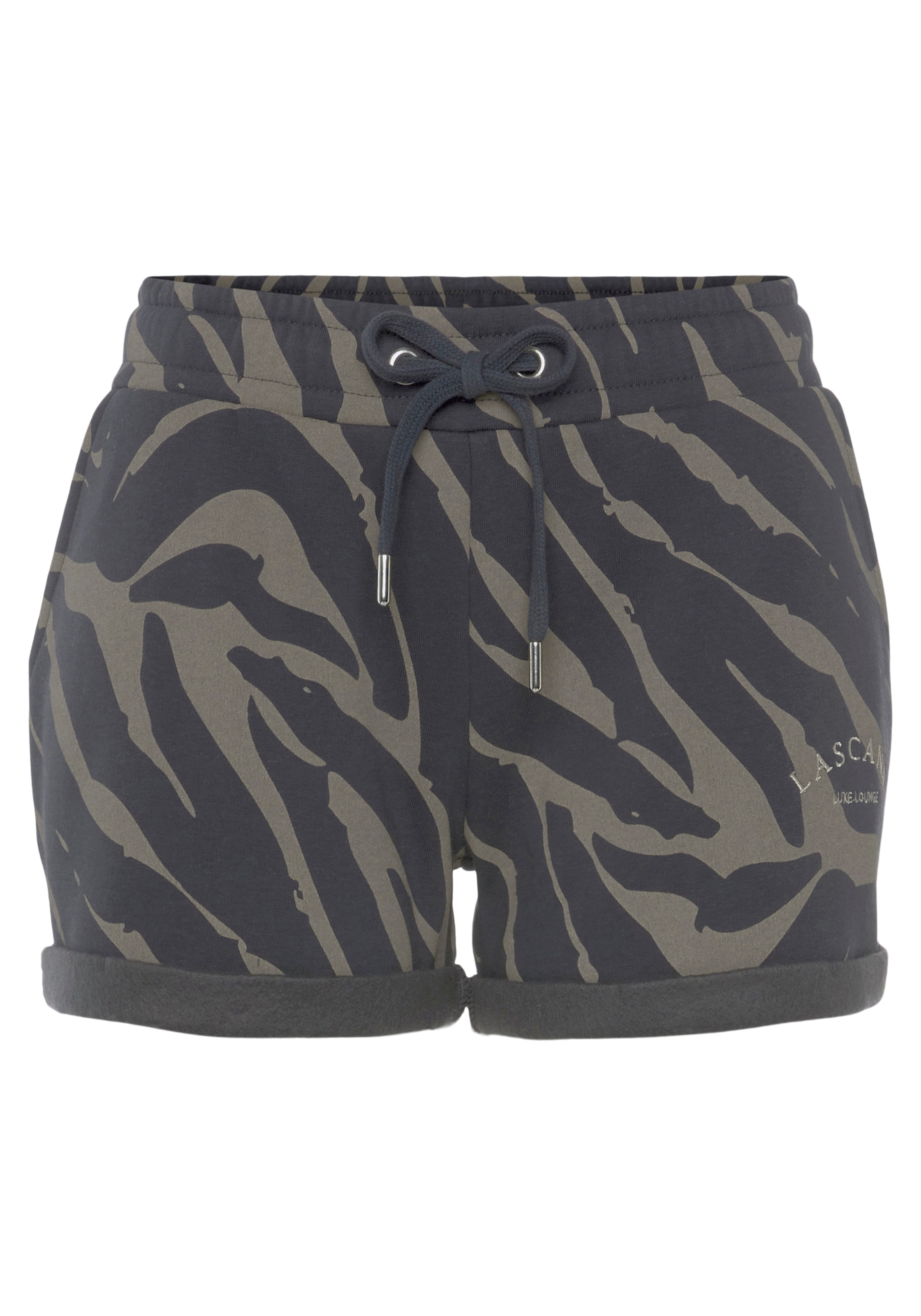LASCANA Relaxshorts, mit seitlichen Taschen und Logostickerei, Loungewear