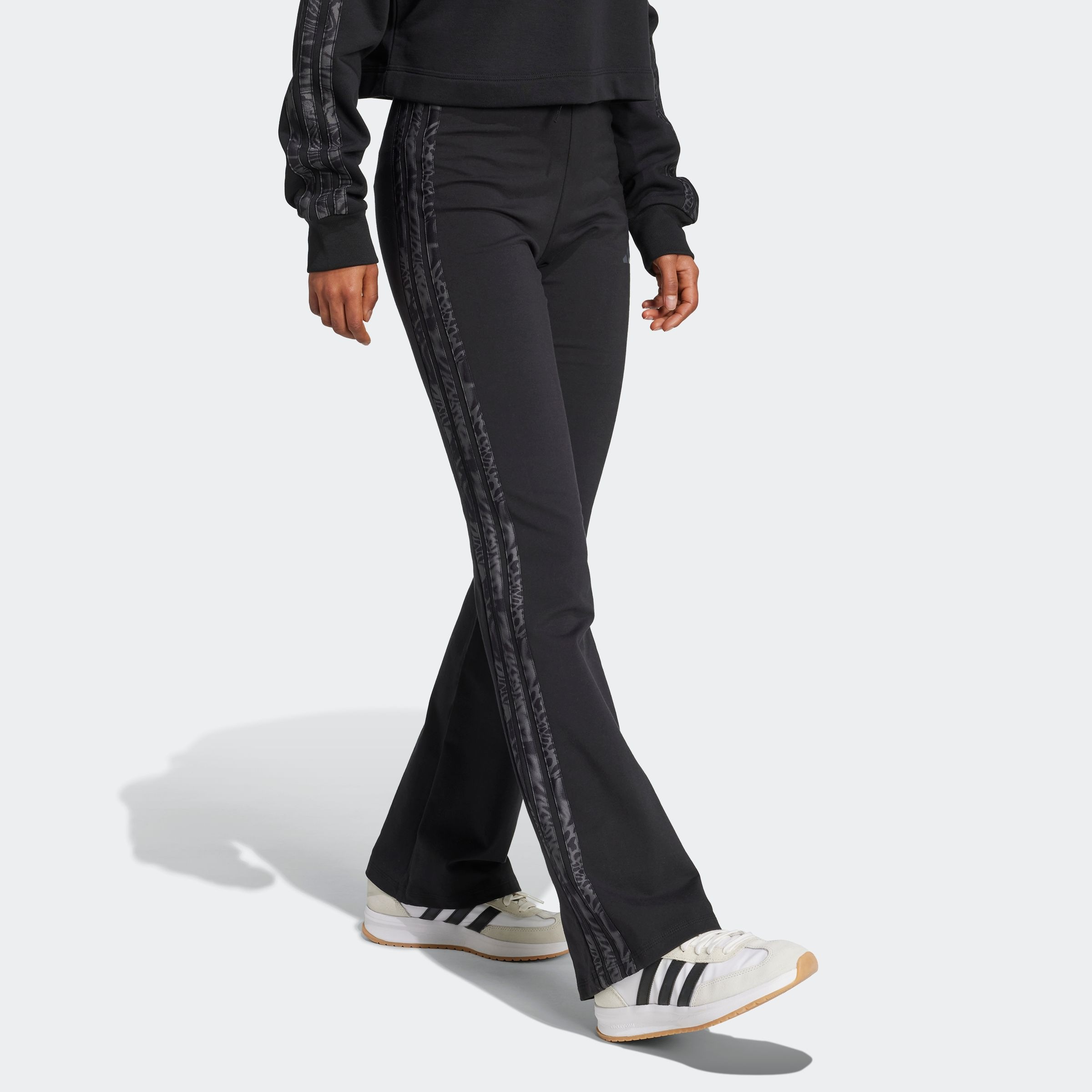 adidas Sportswear Trainingstights "W AOP FLARE LEG", (1 tlg.) günstig online kaufen