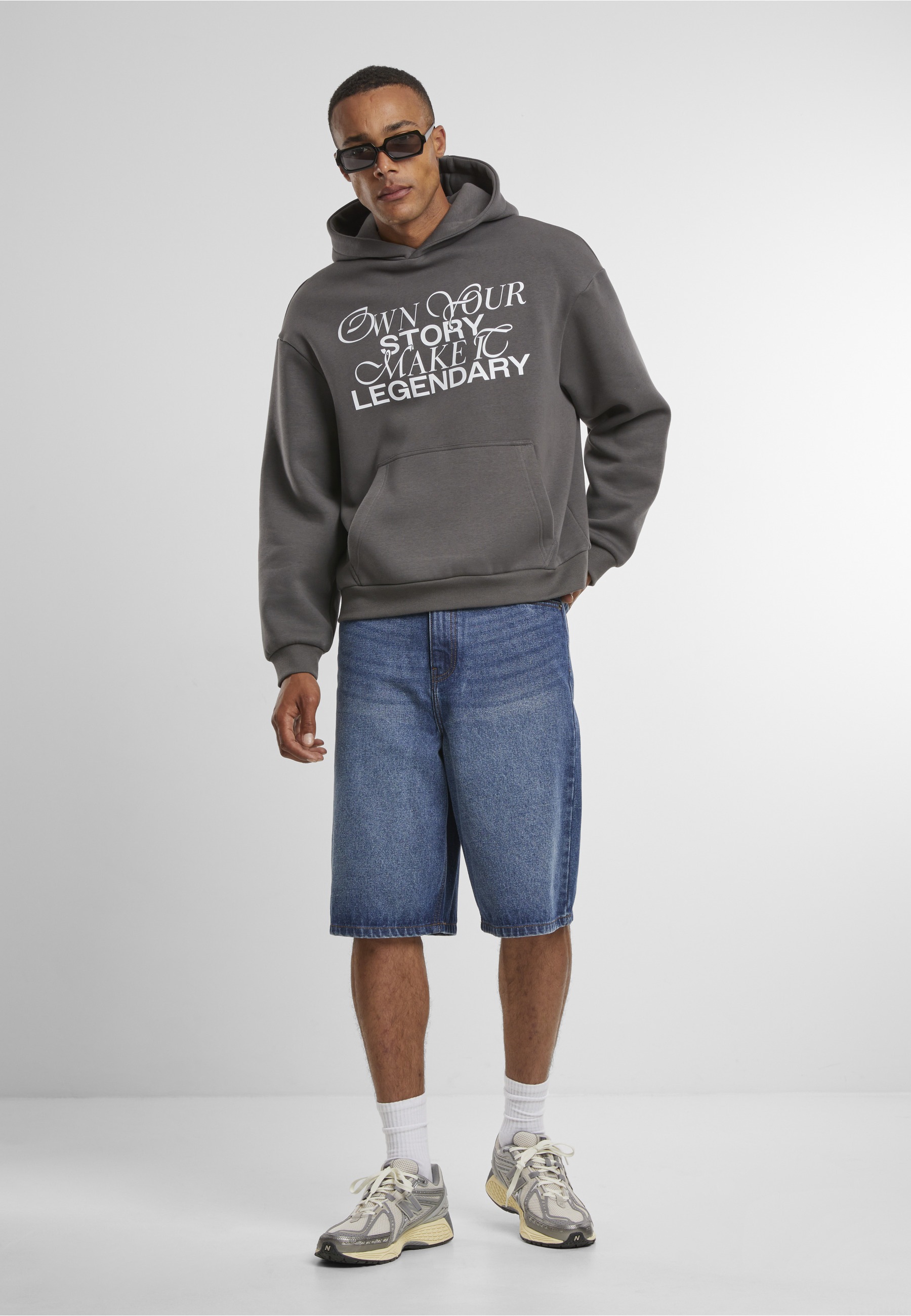 Upscale by Mister Tee Kapuzenpullover »Upscale by Mister Tee Make It Legendary Fluffy Hoody« 1