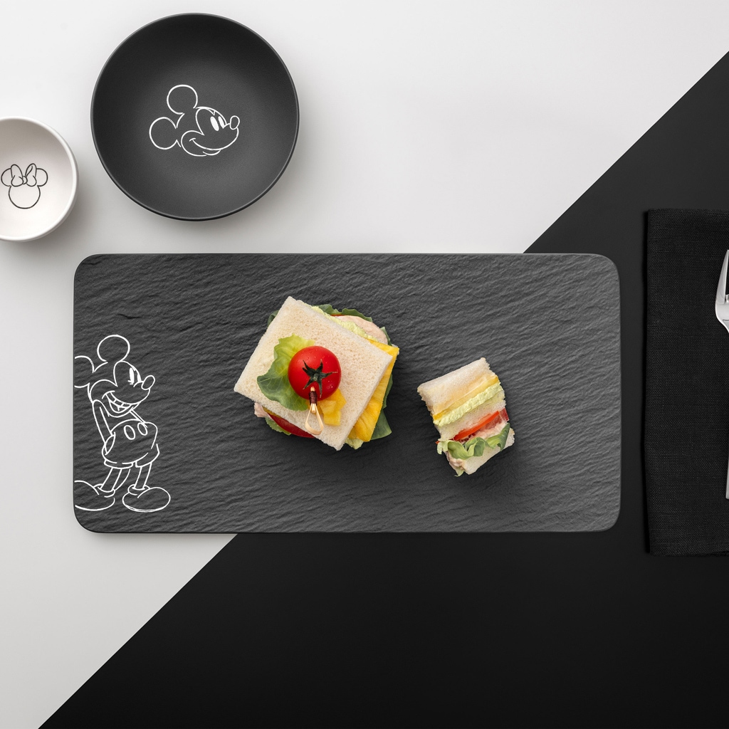 Villeroy & Boch Servierplatte »Servierplatte Manufacture Rock - Mickey Mouse 34,9 x 17,9 cm schwarz« Spülmaschinenfest, Mikrowellensicher