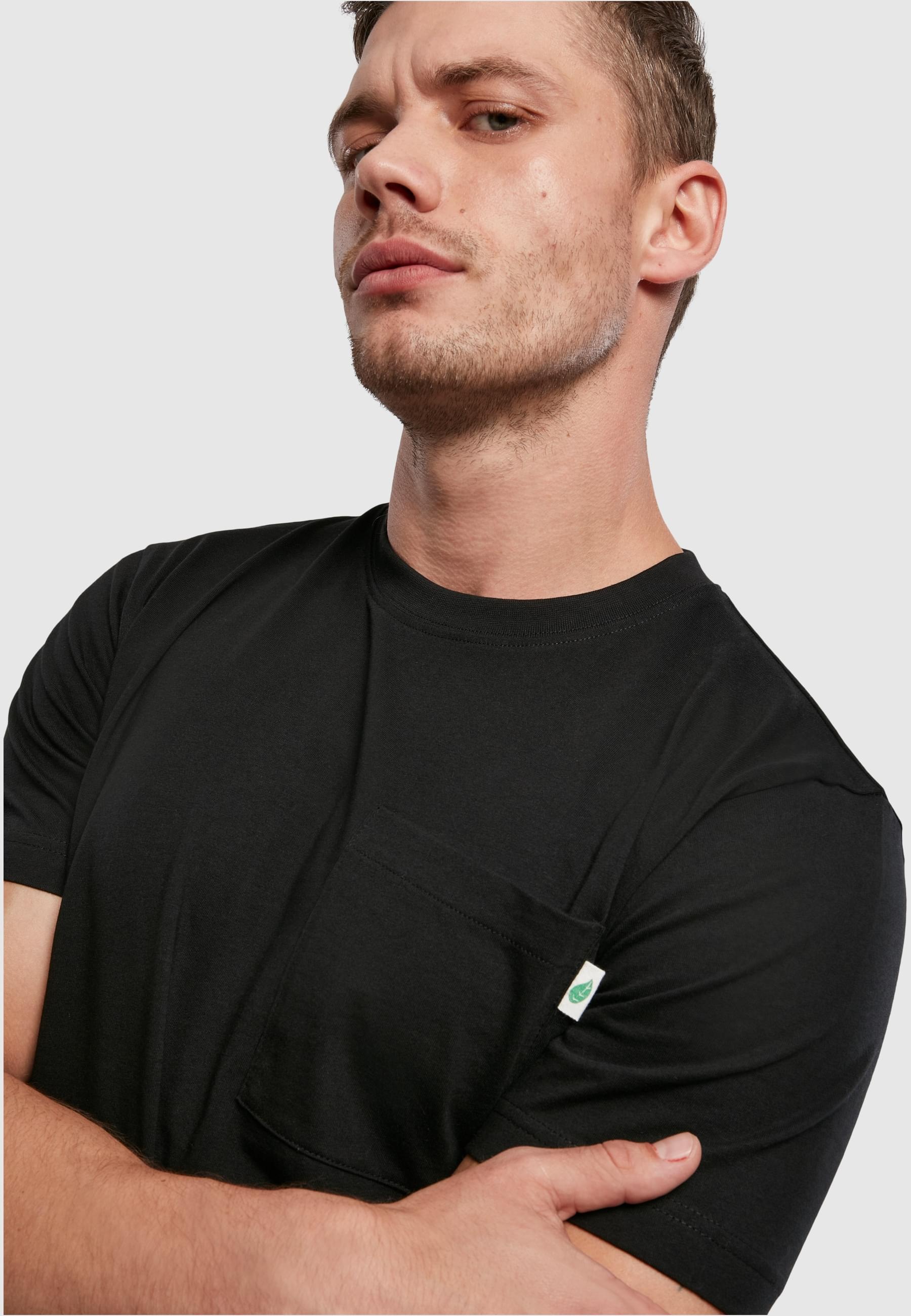 URBAN CLASSICS T-Shirt »Urban Classics Herren Organic Cotton Basic Pocket Tee«, (1 tlg.)