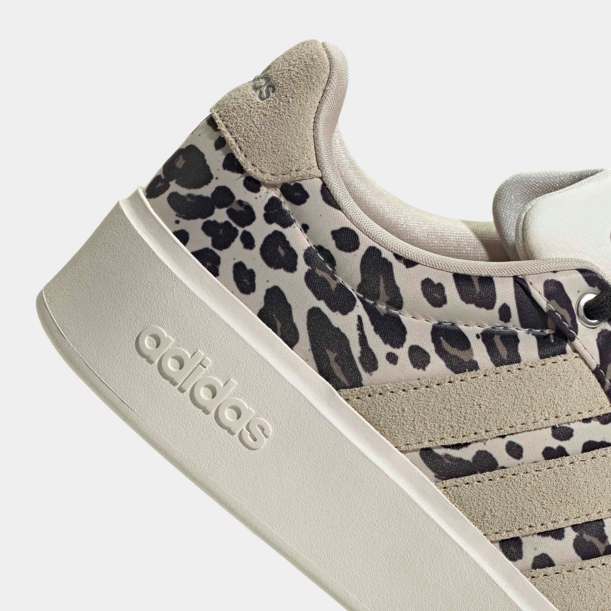 adidas Sportswear Plateausneaker »STREETTALK BOLD«  mit Leo Muster