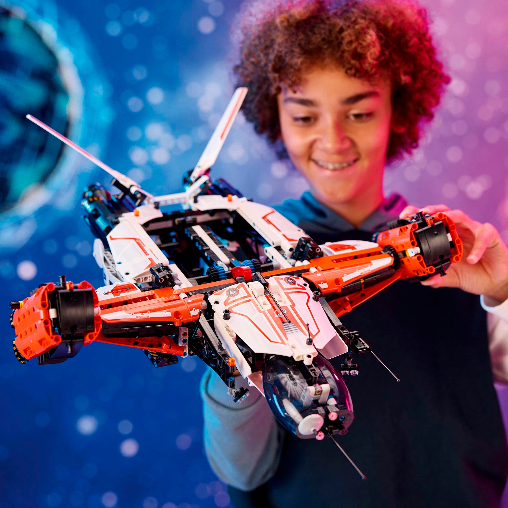 LEGO® Konstruktionsspielsteine »VTOL Schwerlastraumfrachter LT81 (42181), LEGO® Technic«, (1365 St.), Made in Europe