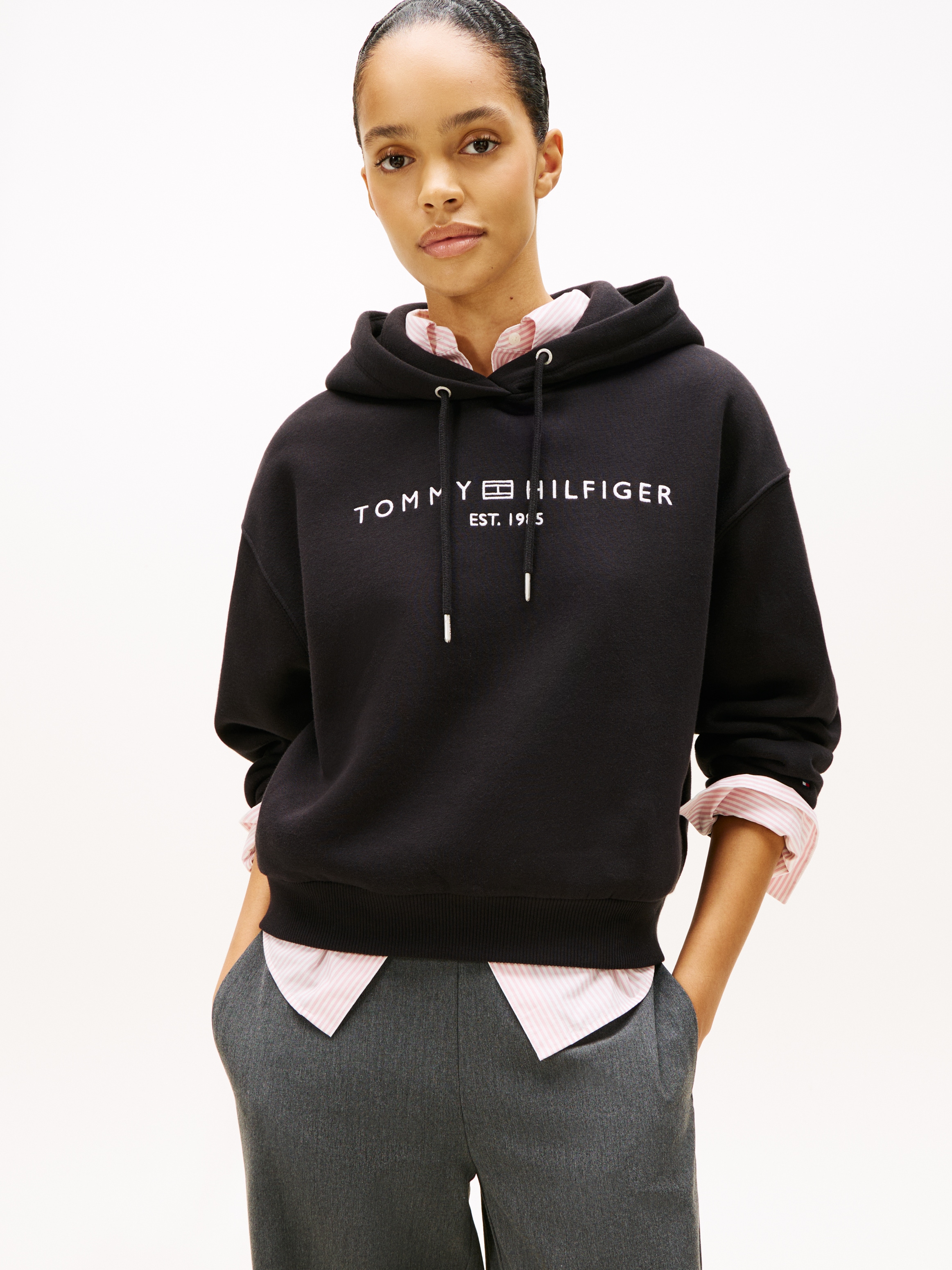 Tommy Hilfiger Kapuzensweatshirt "CORP LOGO MDRN HOODIE", mit Stickerei, Baumwollmix
