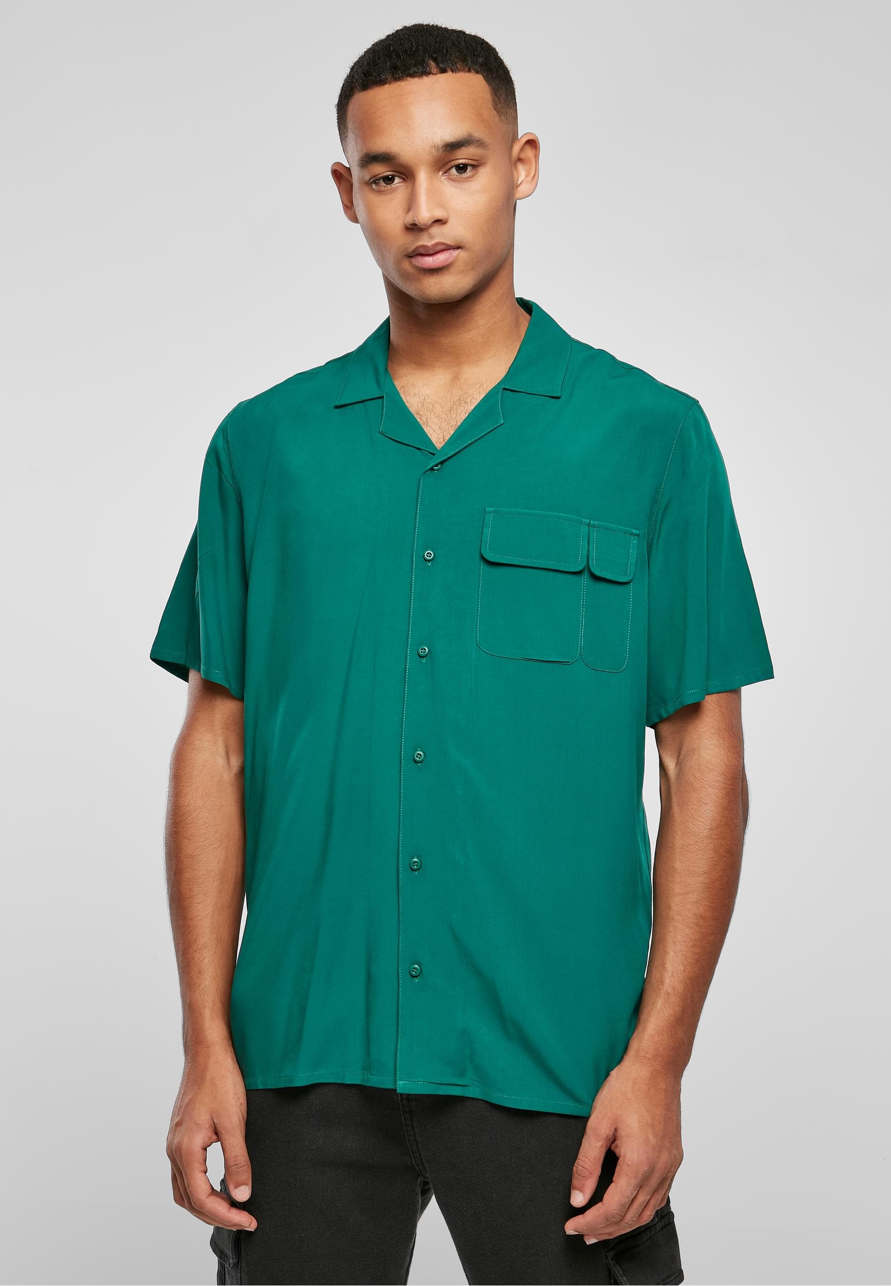 URBAN CLASSICS Langarmhemd »Urban Classics Herren Viscose Camp Shirt«, (1 tlg.)