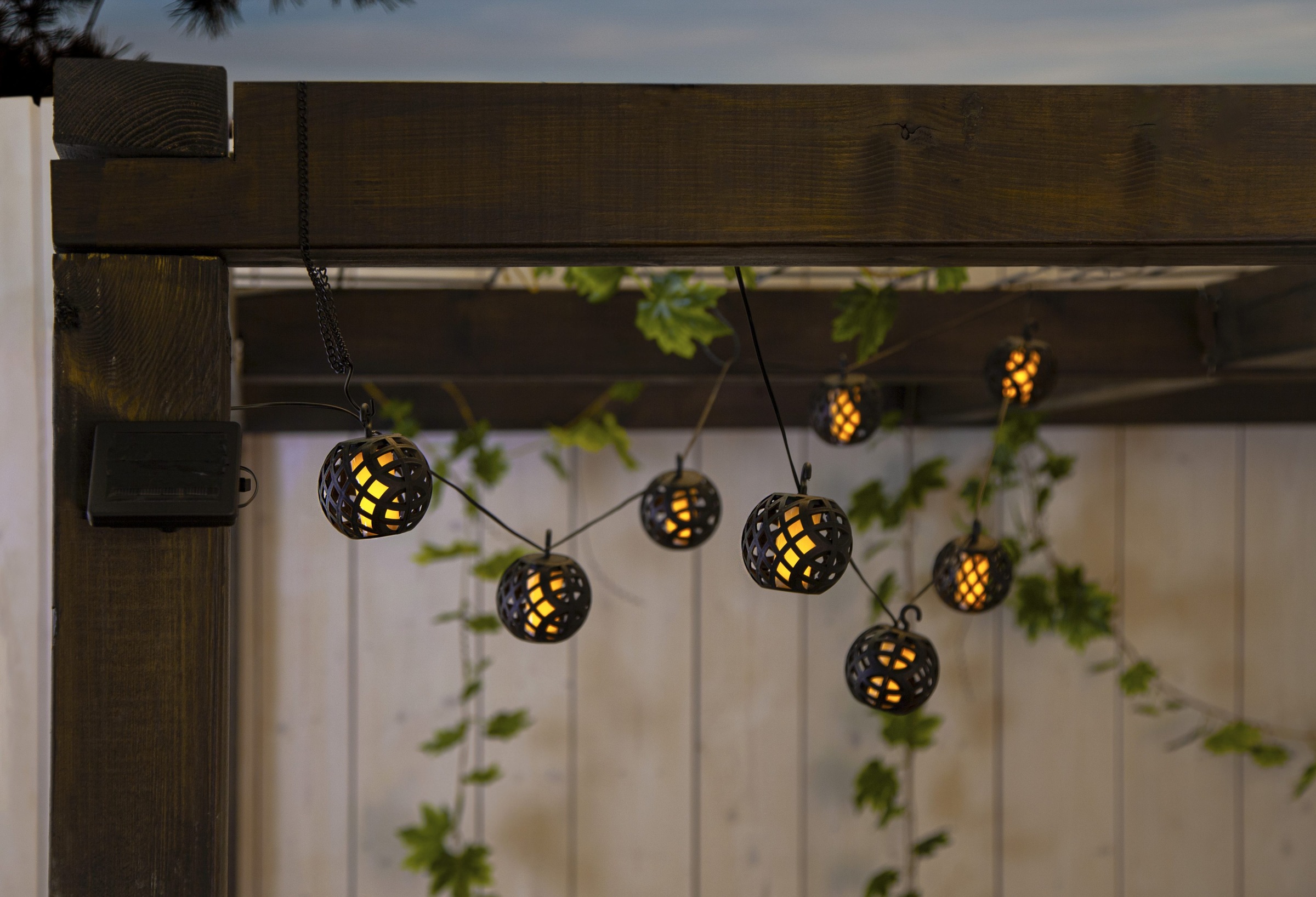 Parforce Traditional Hunting LED-Lichterkette »Flame« 8 Stk.-flammig ca. 2,1 m, Kunststoff, Akku, 2 m Zuleitung, outdoor