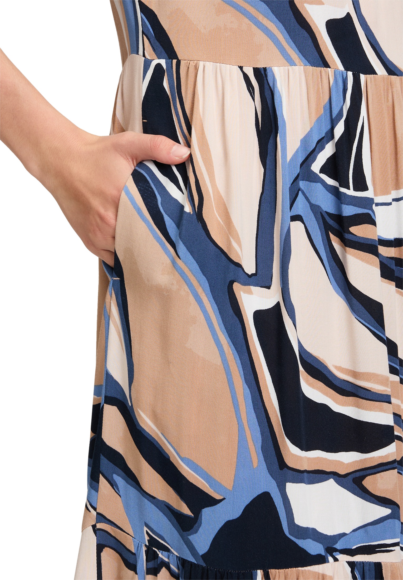 Betty&Co Sommerkleid »Betty & Co Sommerkleid mit Stufenrock«