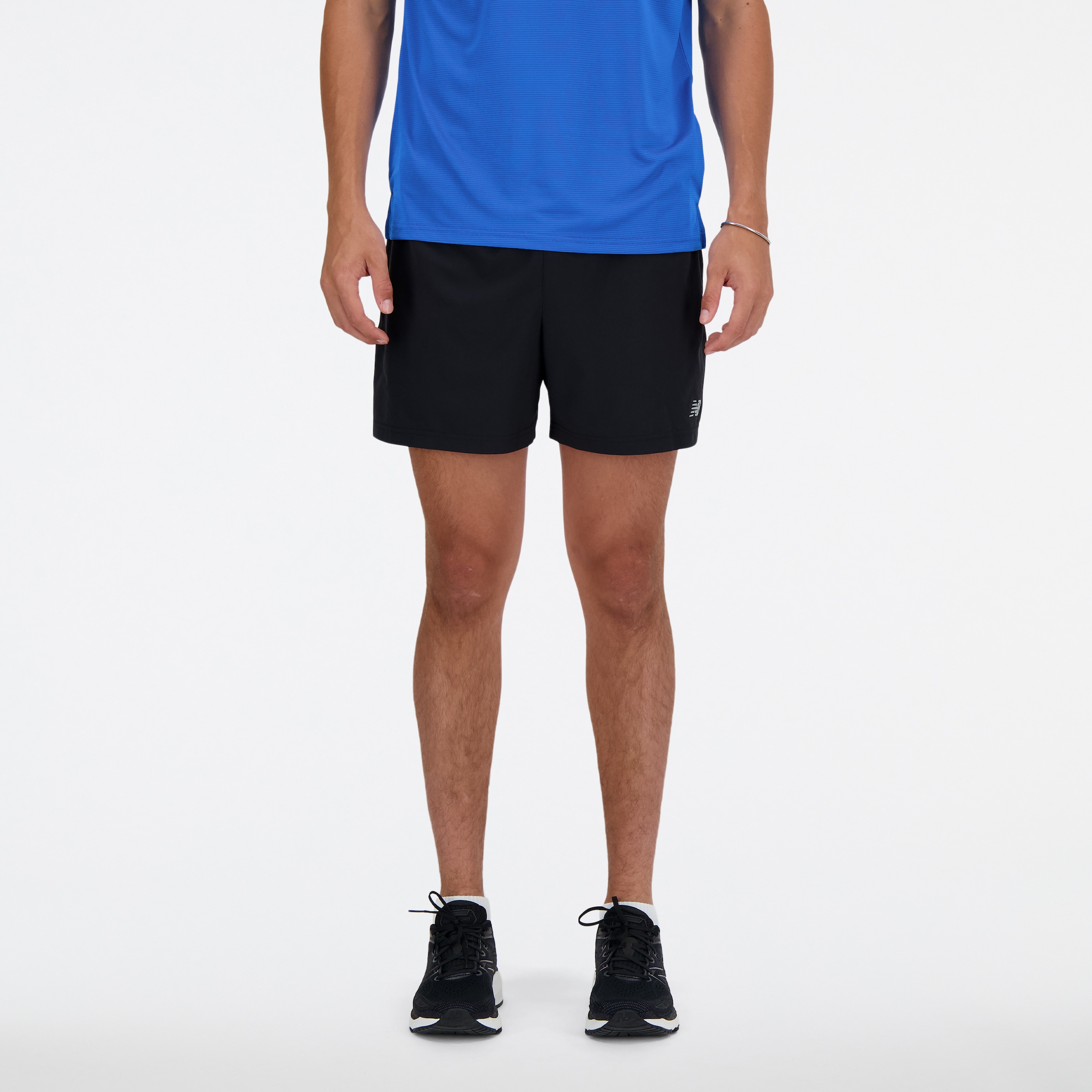 New Balance Laufshorts "SPORT ESSENTIAL SHORT 5" für Laufen und Fitness, in sportlichem Stil, feuchtigkeitsabweisend