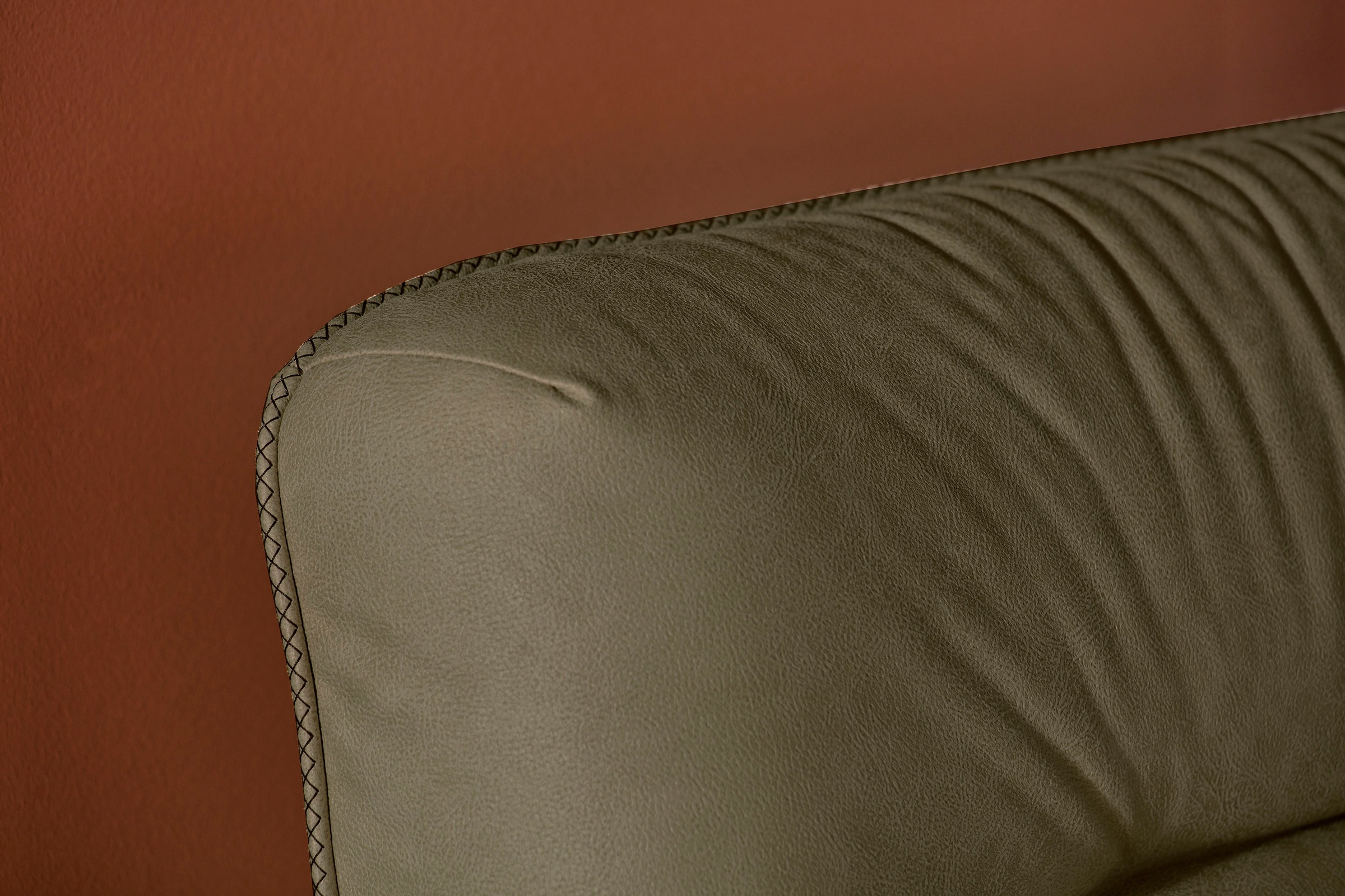 Birkenstock Boxspringbett »Calan«, Kopfteil mit Kreuzstichziernaht, in unterschiedlichen Ausführungen