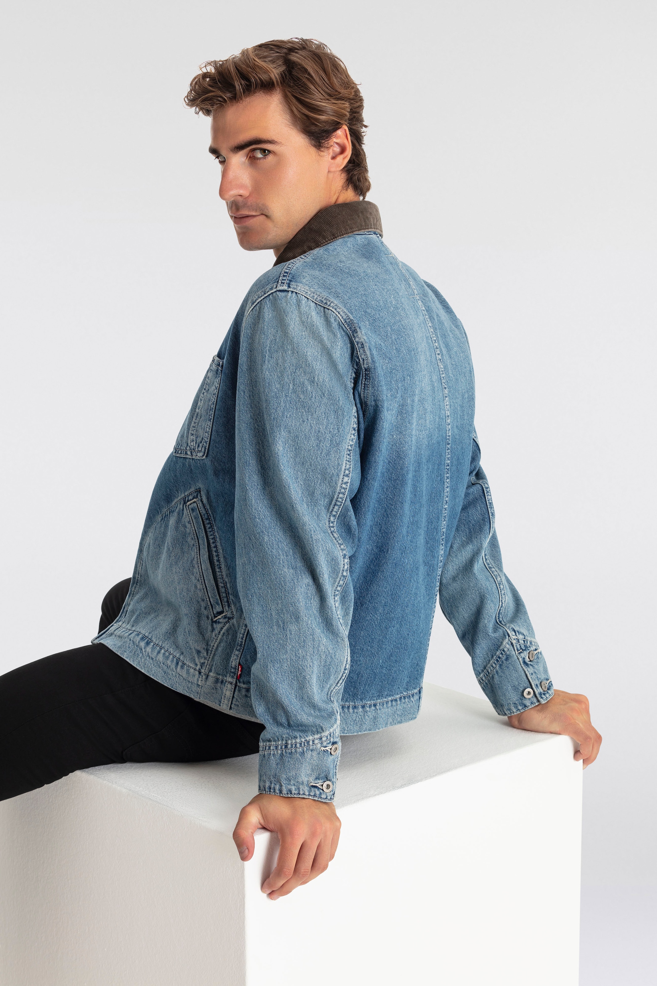 Levi's® Jeansjacke »FULL ZIP MECHANICS TRKR«, mit Zipper und Kragen mit Cordbesatz