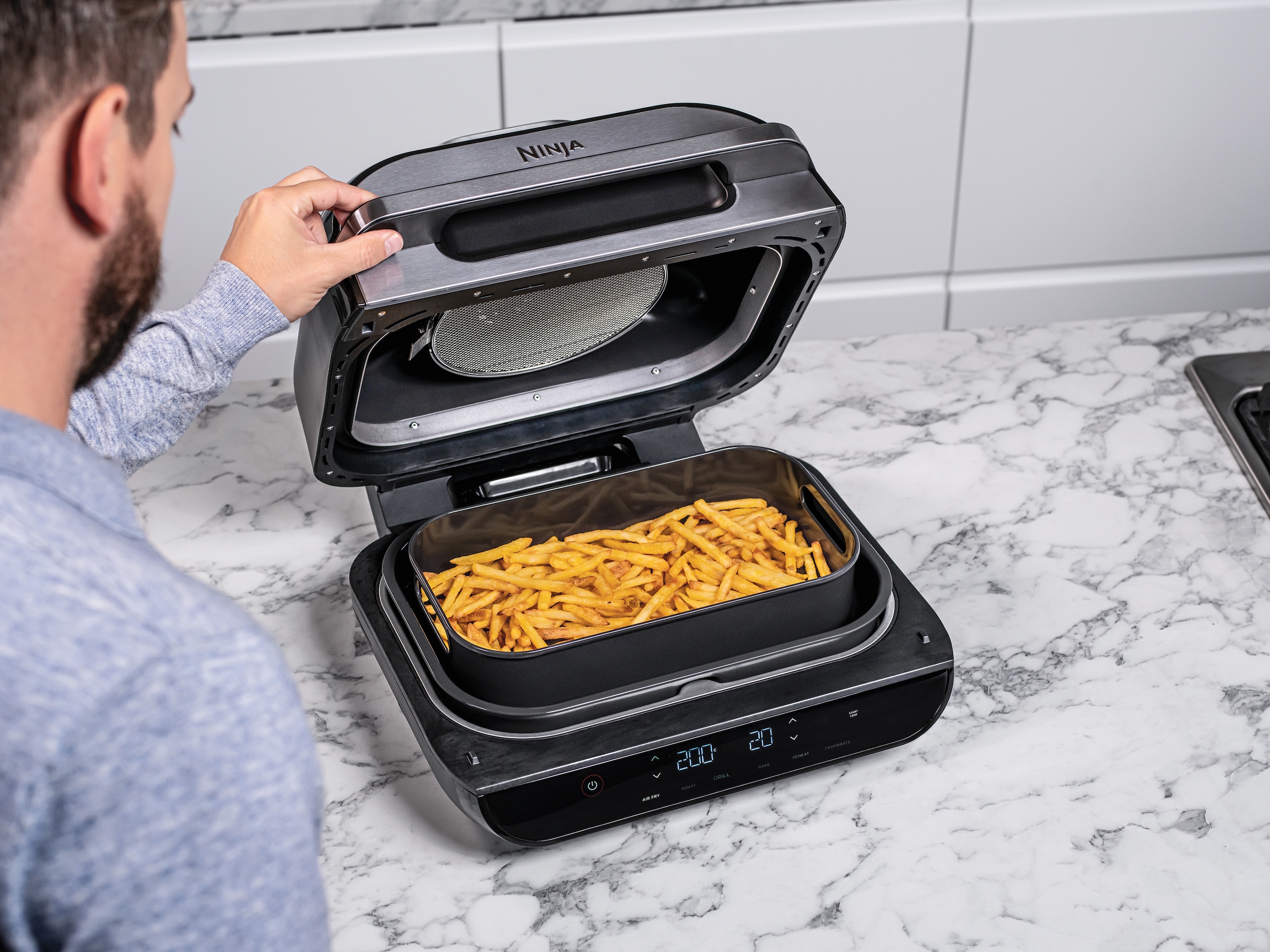NINJA Heißluftfritteuse »und Grill Foodi MAX AG551EU«, 2460 W, 3,8 L Volumen, incl digitalem Temperaturfühler